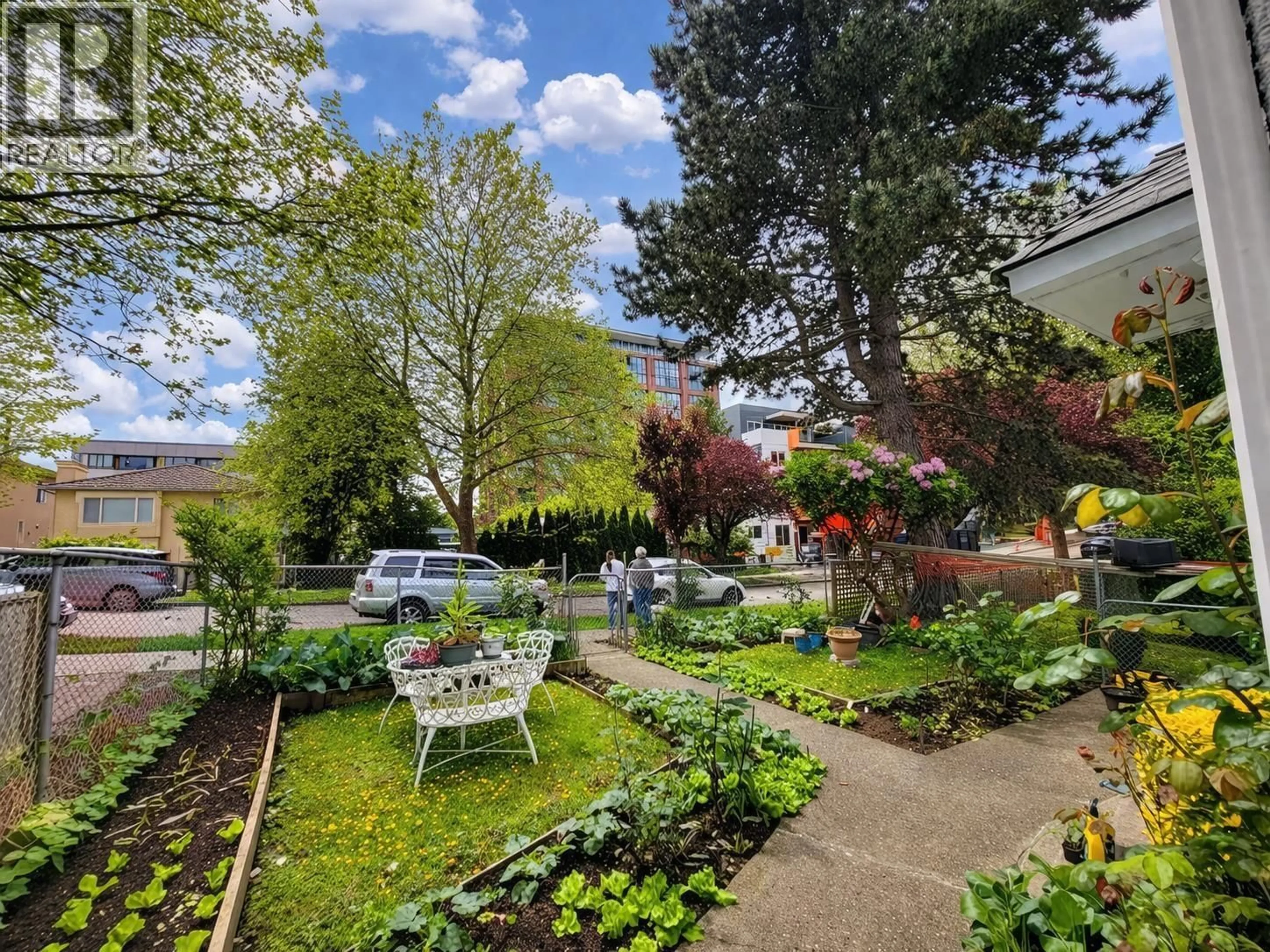 Patio, street for 2719 DUKE STREET, Vancouver British Columbia V5R4S8