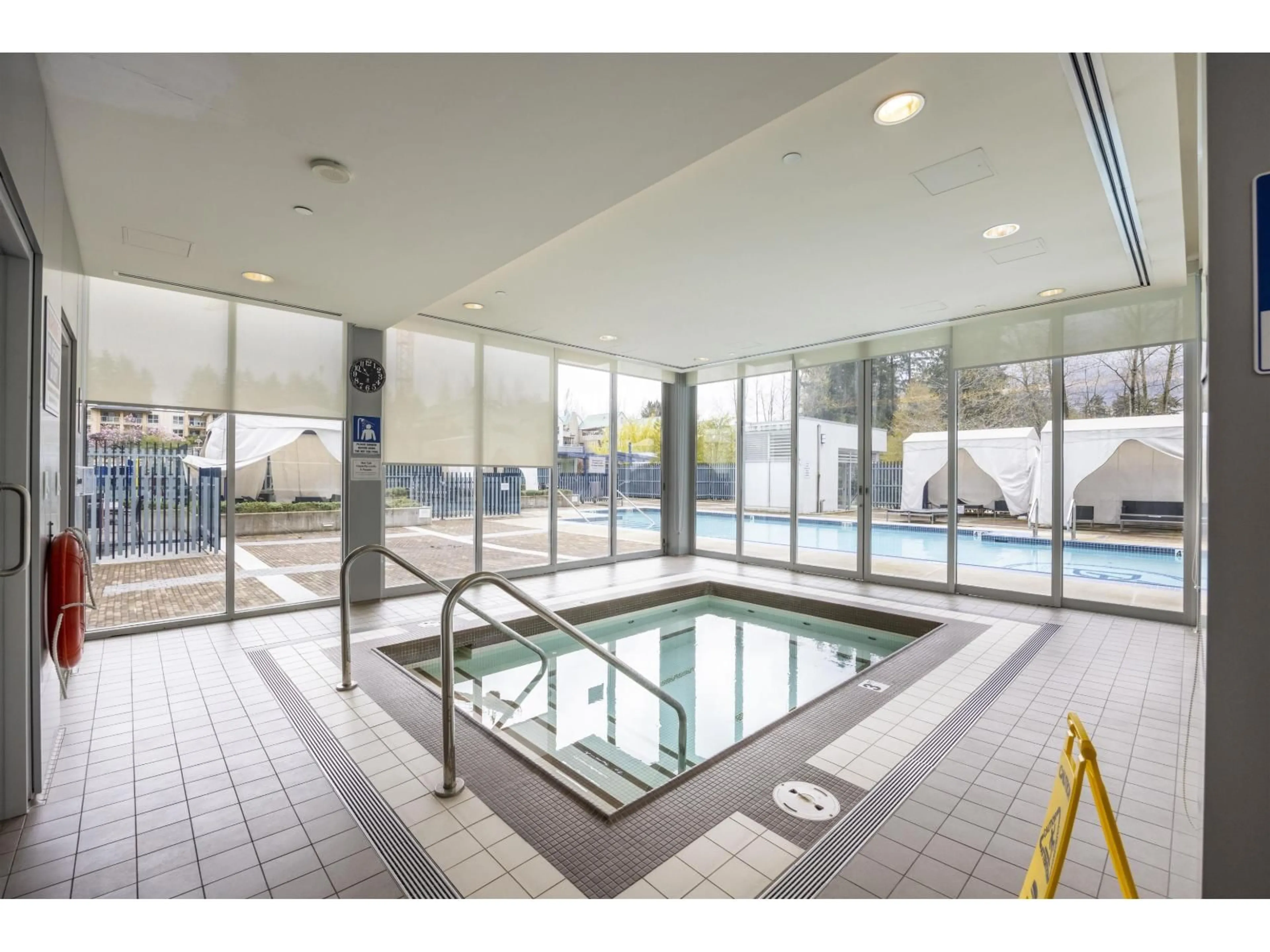 Pool for 701 - 13696 100 AVE, Surrey British Columbia V3T0L5
