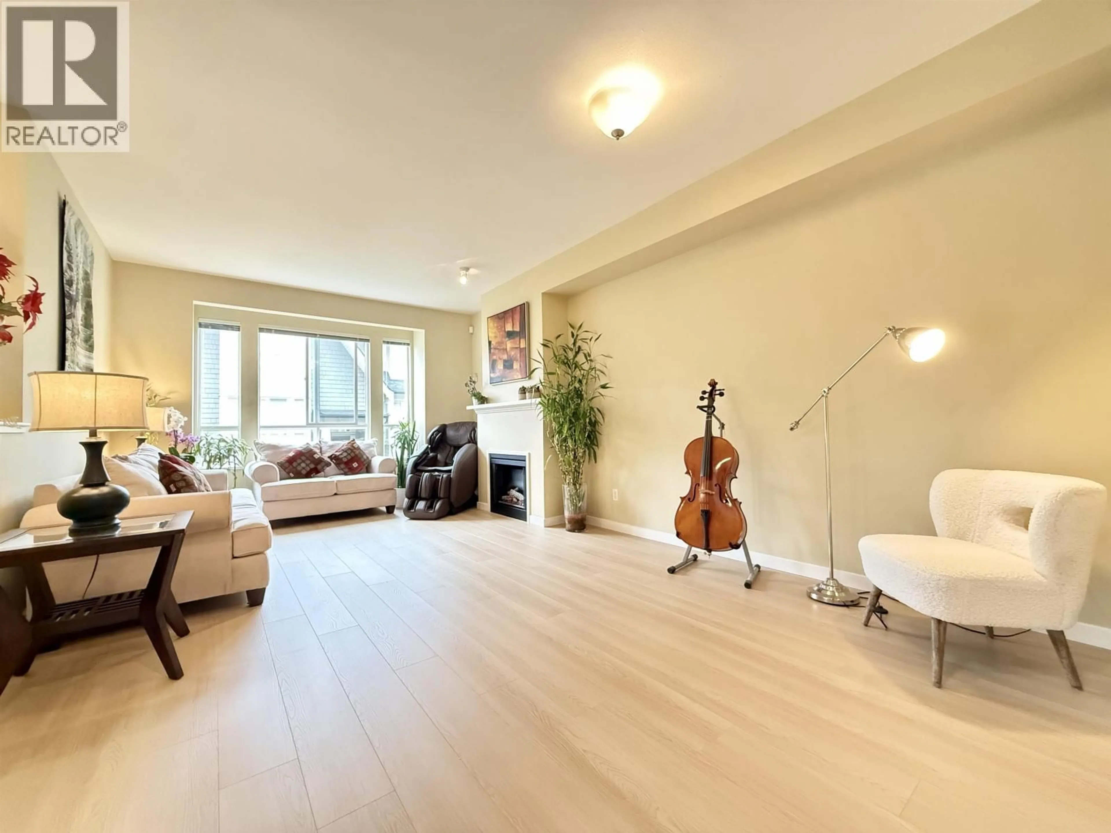 Living room with furniture, unknown for 46 - 9133 SILLS AVENUE, Richmond British Columbia V6Y4H6