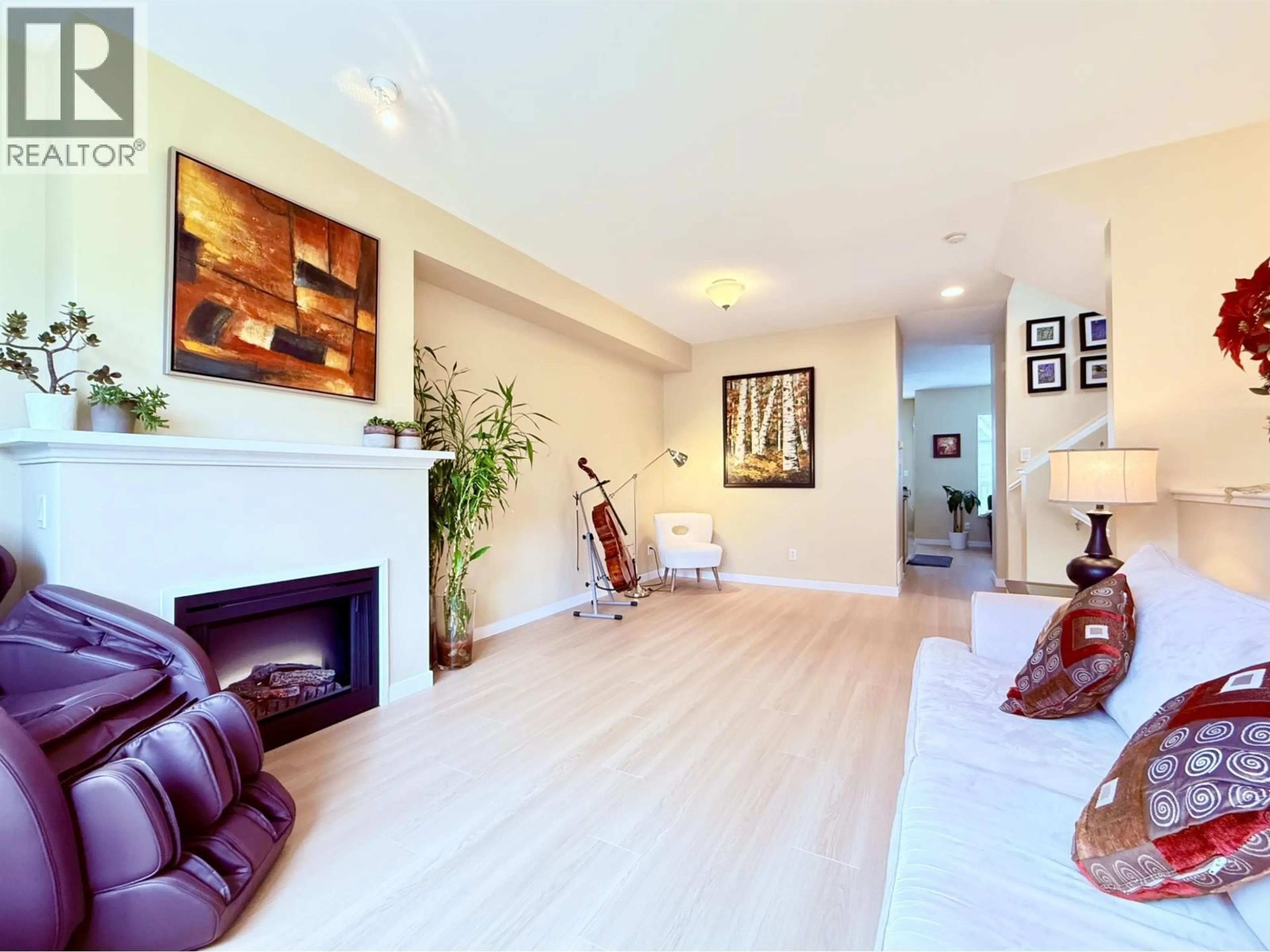 Living room with furniture, unknown for 46 - 9133 SILLS AVENUE, Richmond British Columbia V6Y4H6
