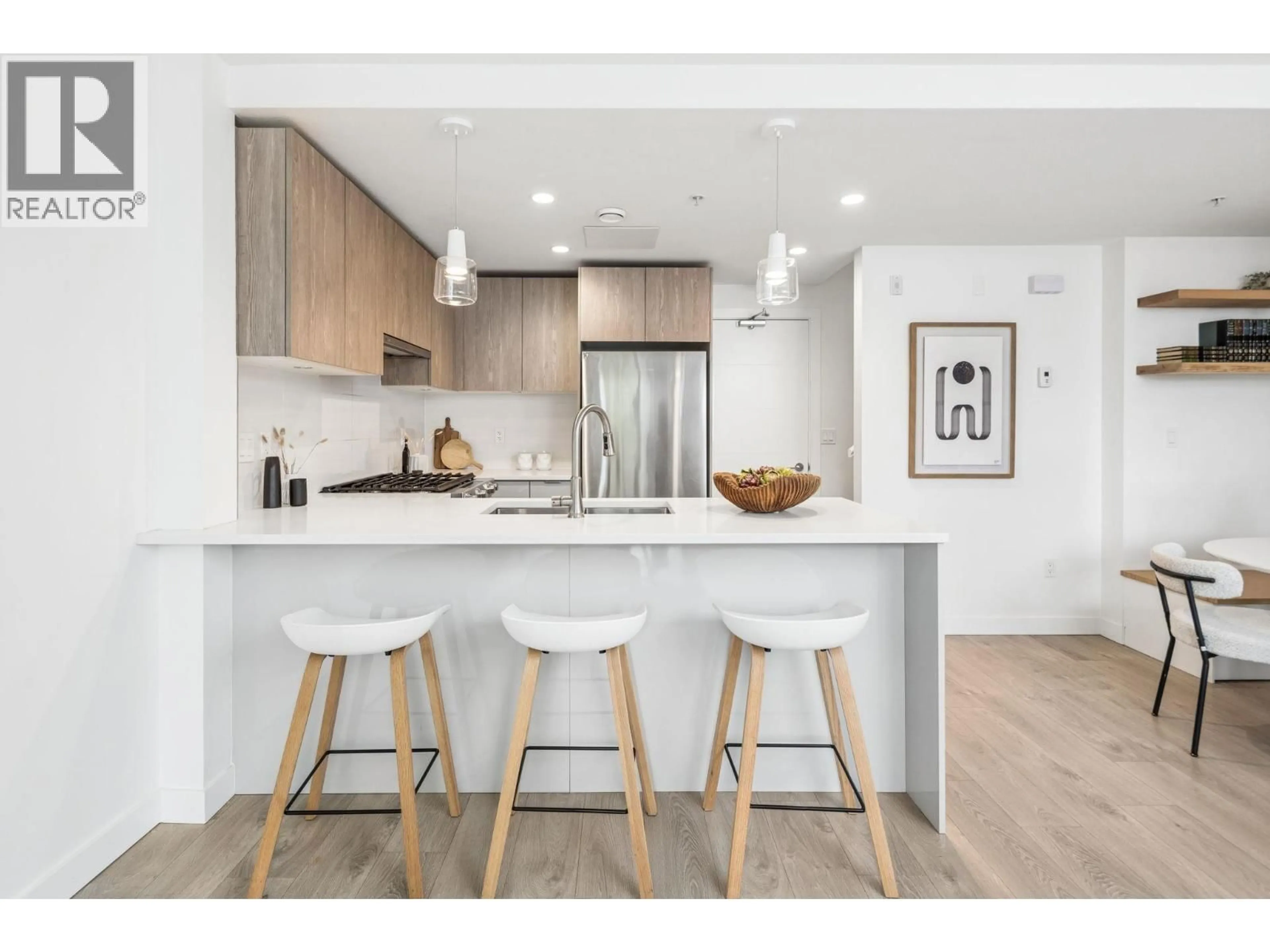 Open concept kitchen, unknown for TH4 - 128 8TH STREET, North Vancouver British Columbia V7L0H2