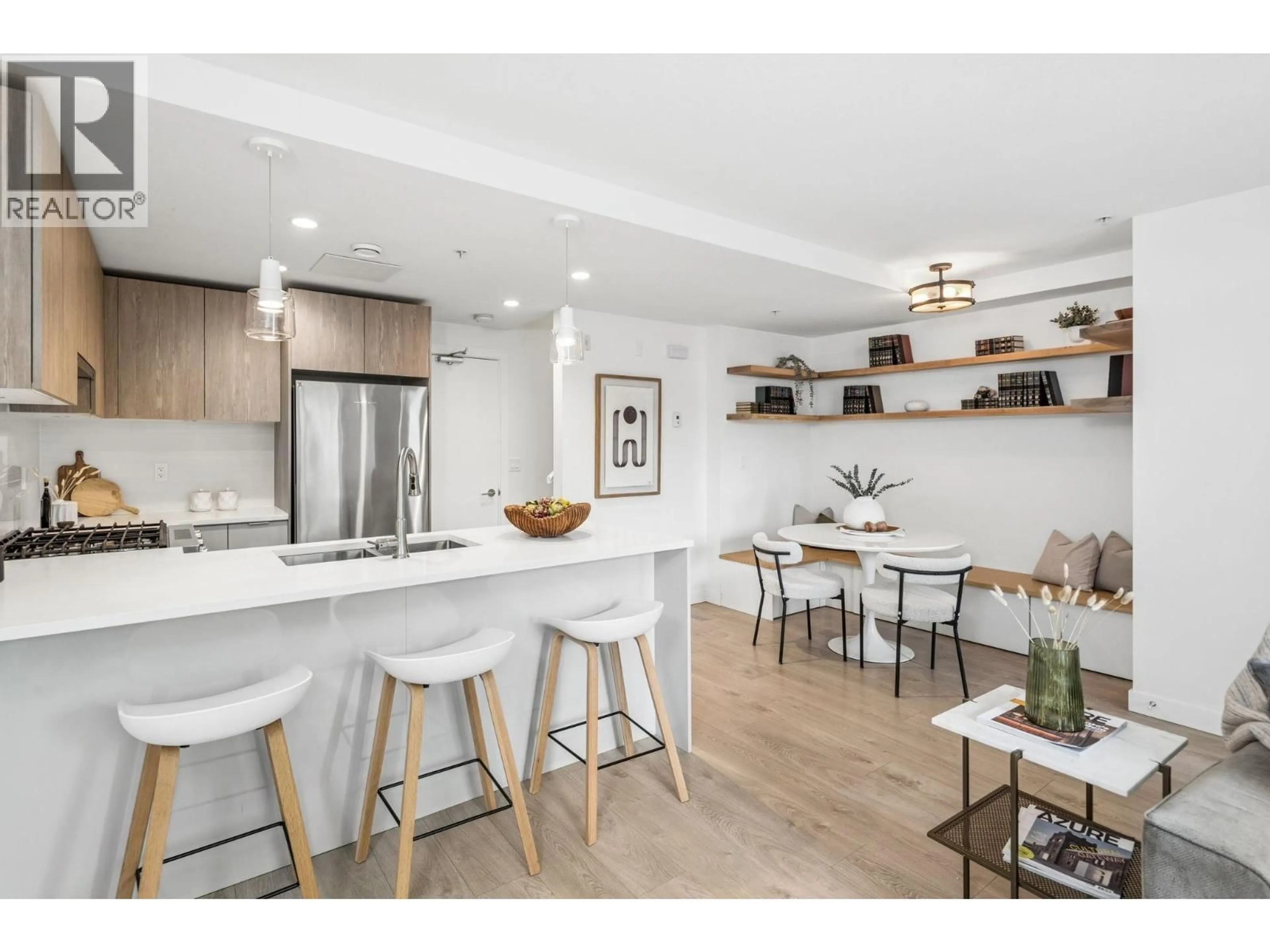 Open concept kitchen, unknown for TH4 - 128 8TH STREET, North Vancouver British Columbia V7L0H2