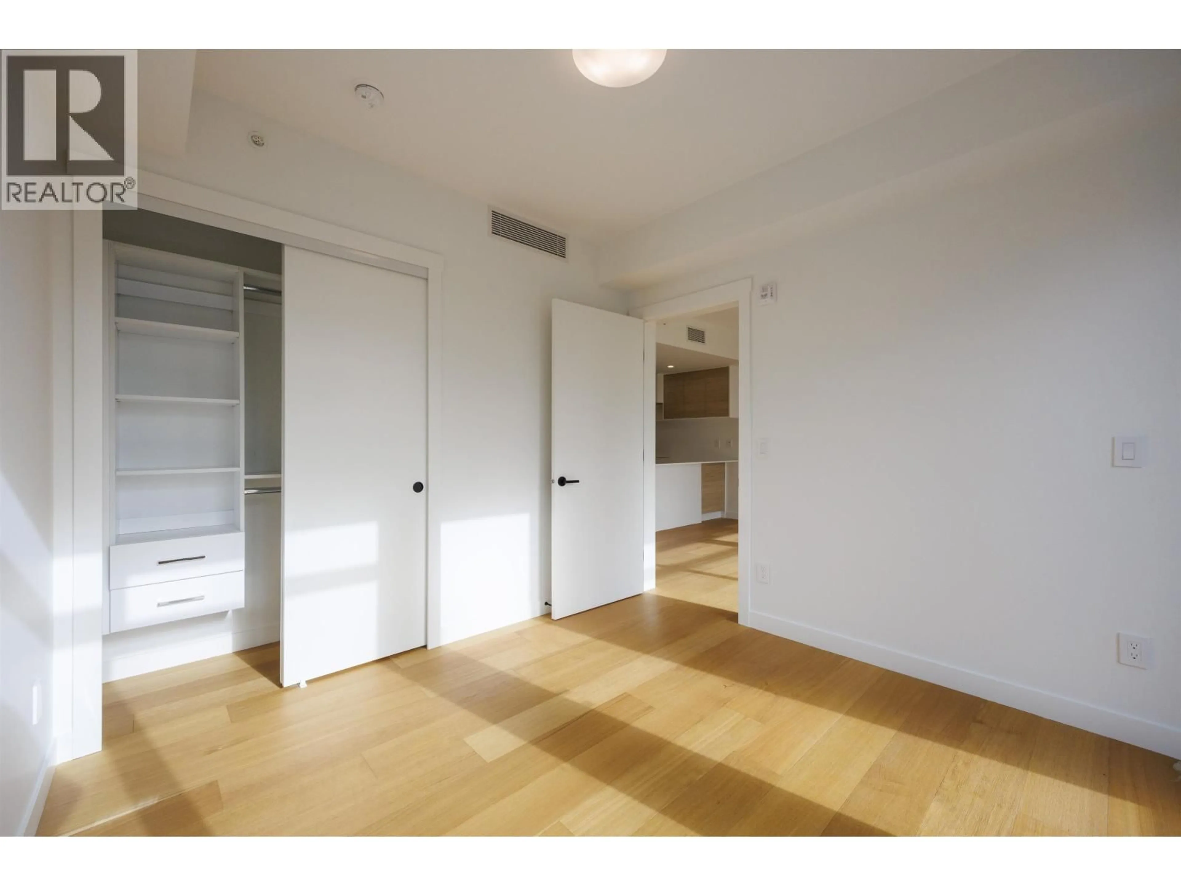 Unknown for 404 - 6485 MANITOBA STREET, Vancouver British Columbia V5Y2Z7