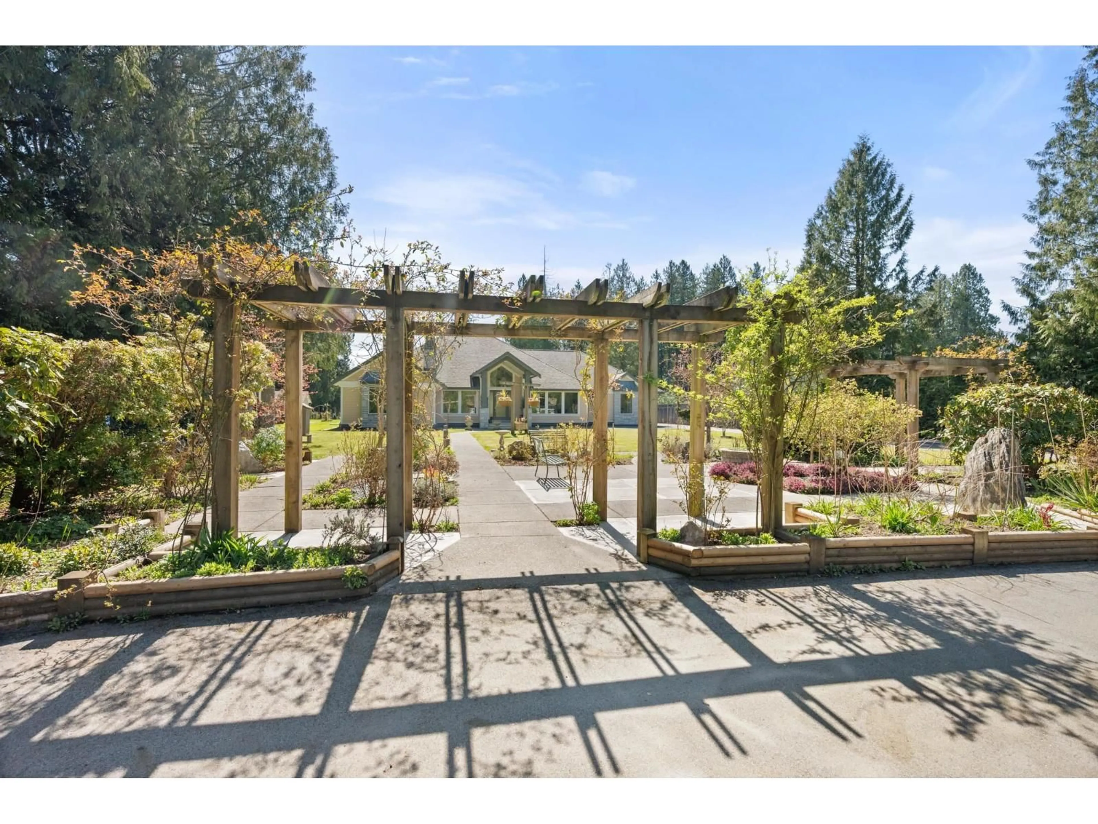 Patio, mountain view for 21842 6 AVENUE, Langley British Columbia V2Z1R6