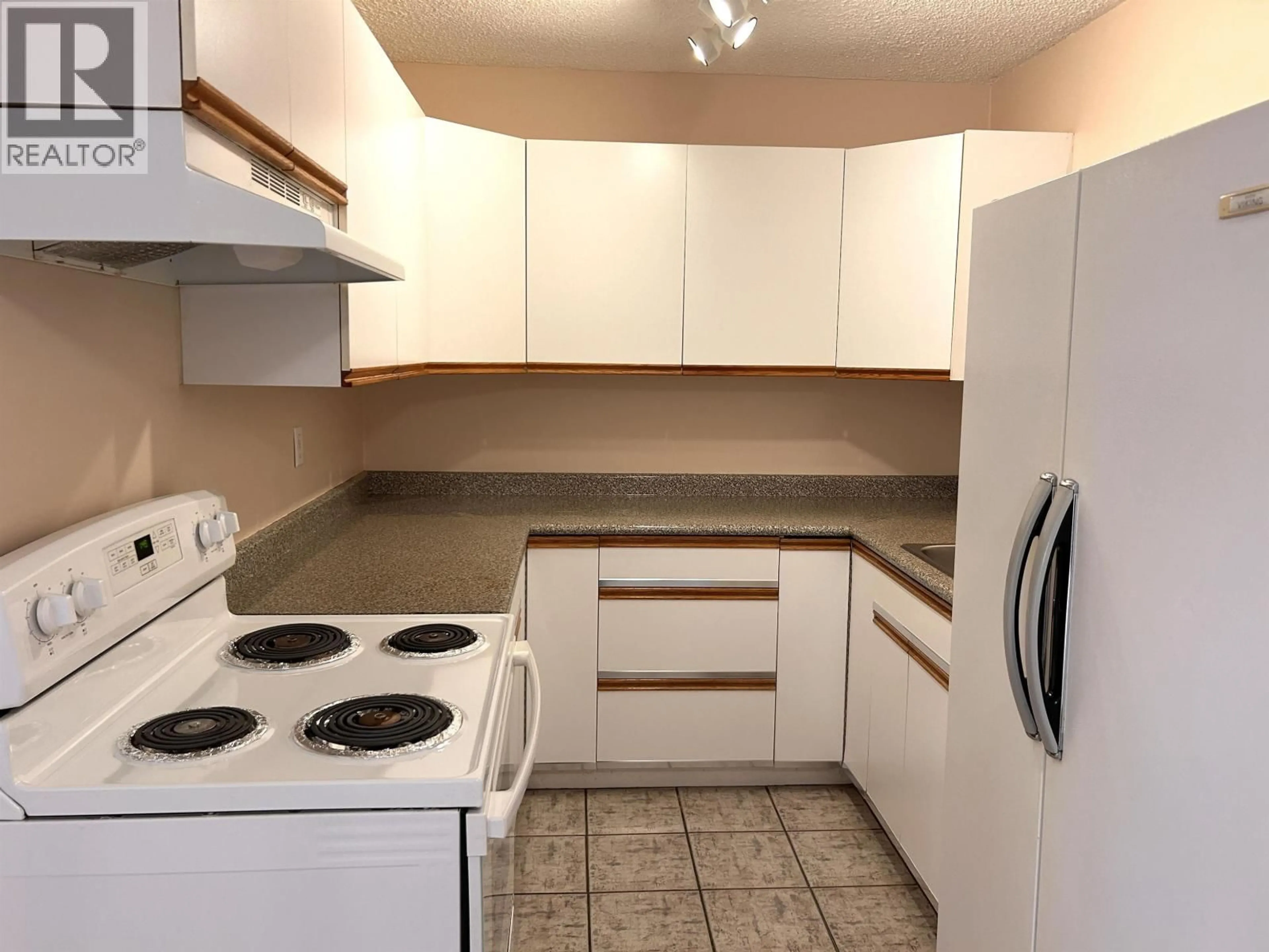 Standard kitchen, unknown for 304 - 7200 LINDSAY ROAD, Richmond British Columbia V7C3M6