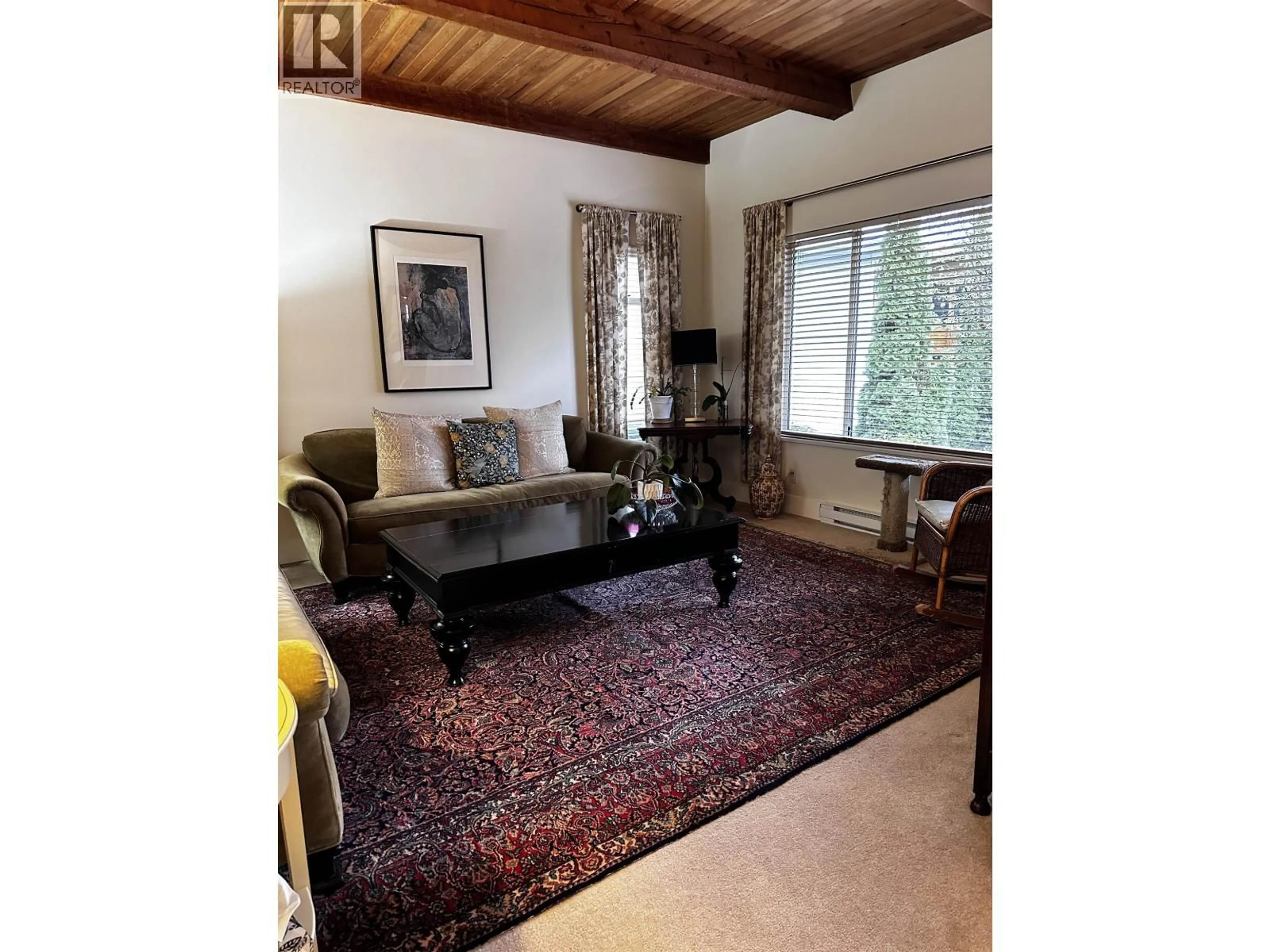 Living room with furniture, unknown for 1014 LANARK PLACE, Squamish British Columbia V0N1T0