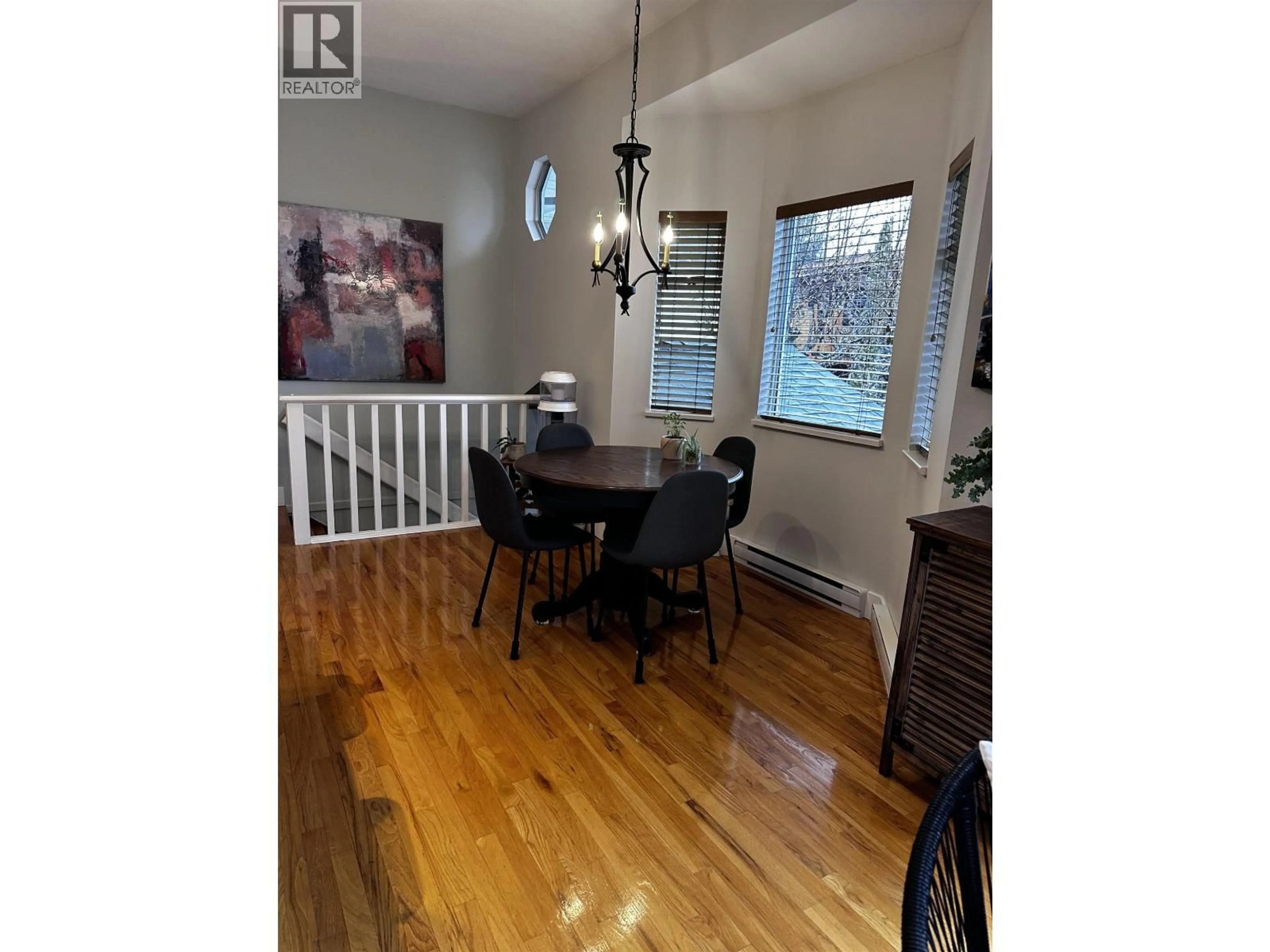Dining room, wood/laminate floor for 1014 LANARK PLACE, Squamish British Columbia V0N1T0