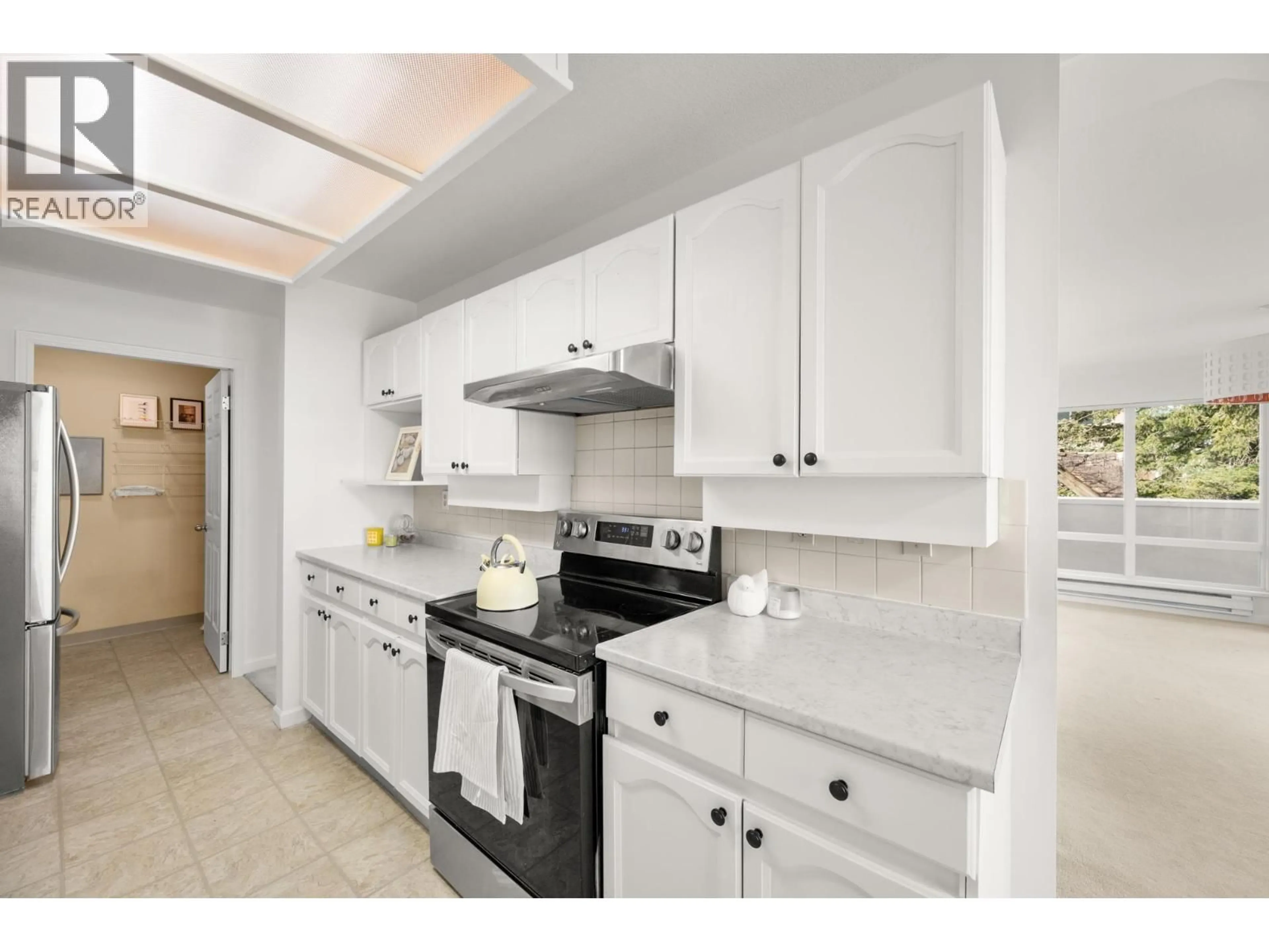 Standard kitchen, ceramic/tile floor for 260 - 8611 ACKROYD ROAD, Richmond British Columbia V6X3P4