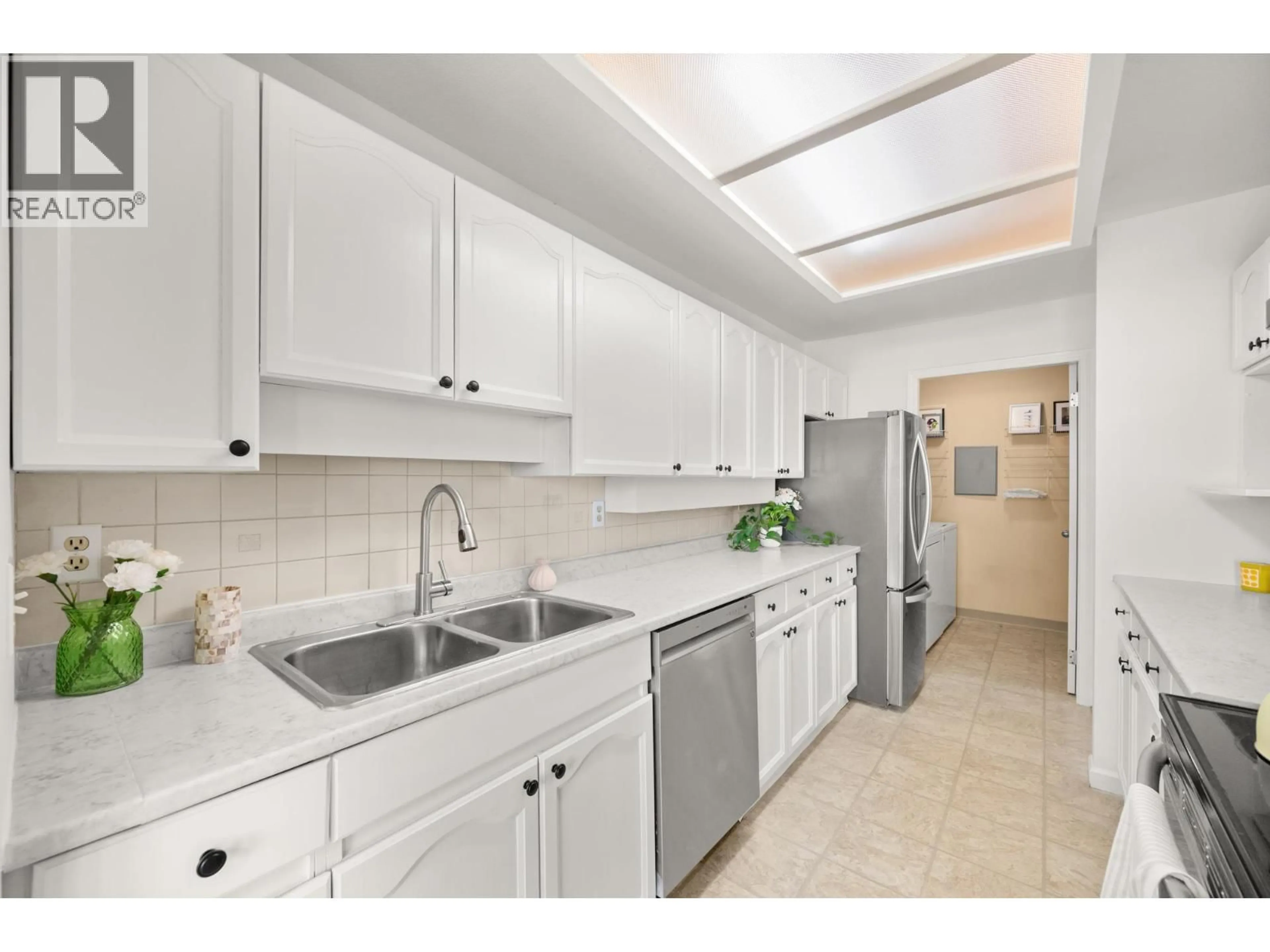 Standard kitchen, ceramic/tile floor for 260 - 8611 ACKROYD ROAD, Richmond British Columbia V6X3P4