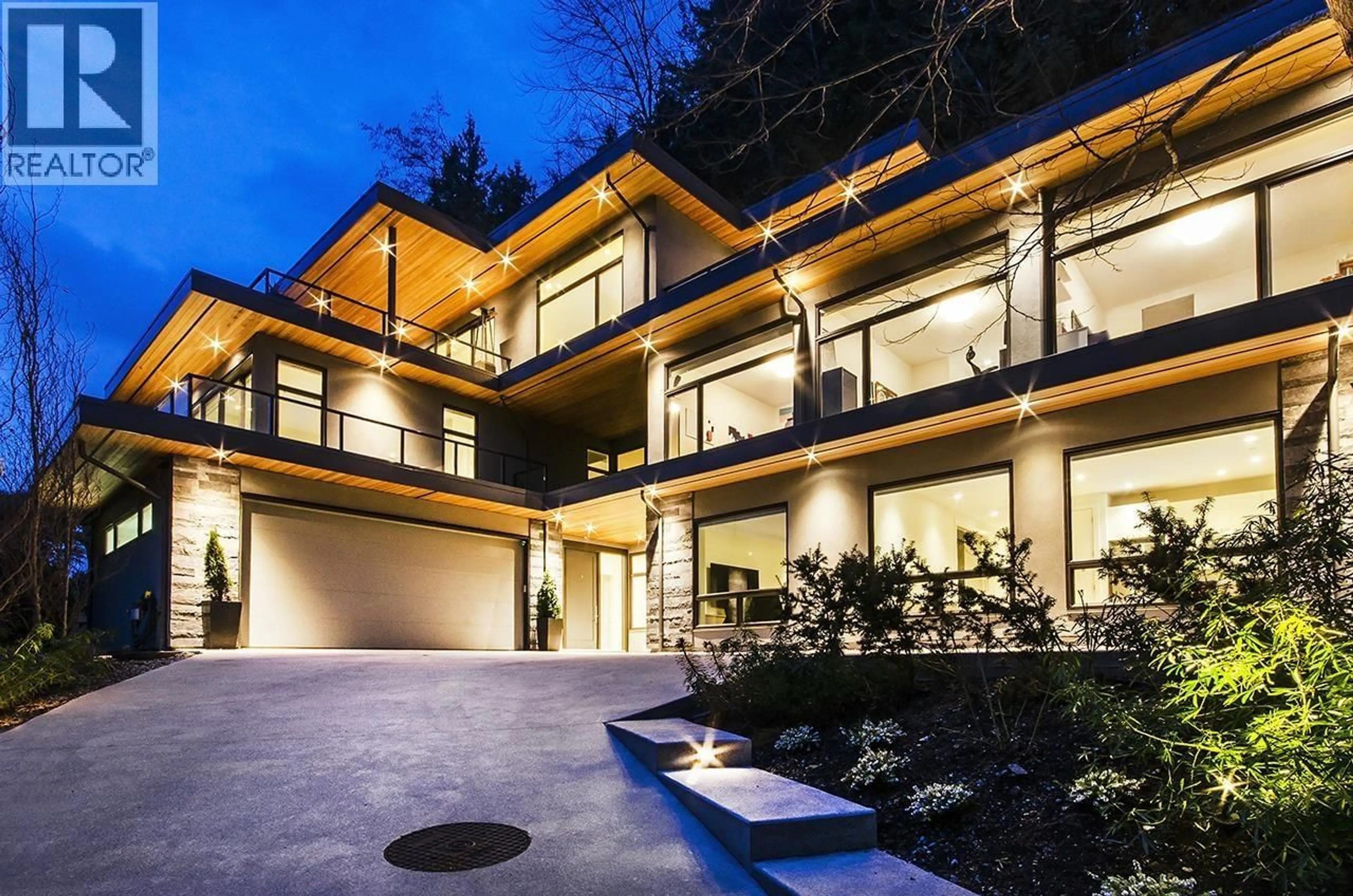 Unknown for 817 YOUNETTE DRIVE, West Vancouver British Columbia V7T1T1