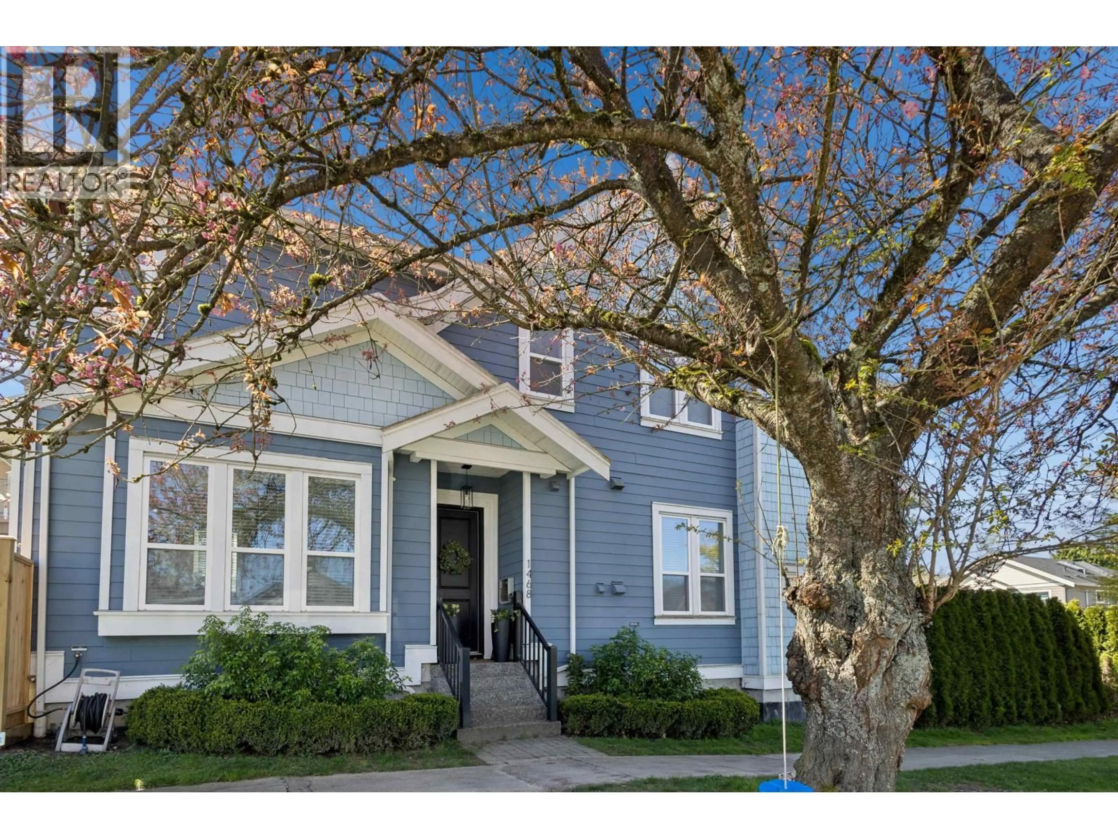 Home with vinyl exterior material, street for 1468 21ST AVENUE, Vancouver British Columbia V5N5M7