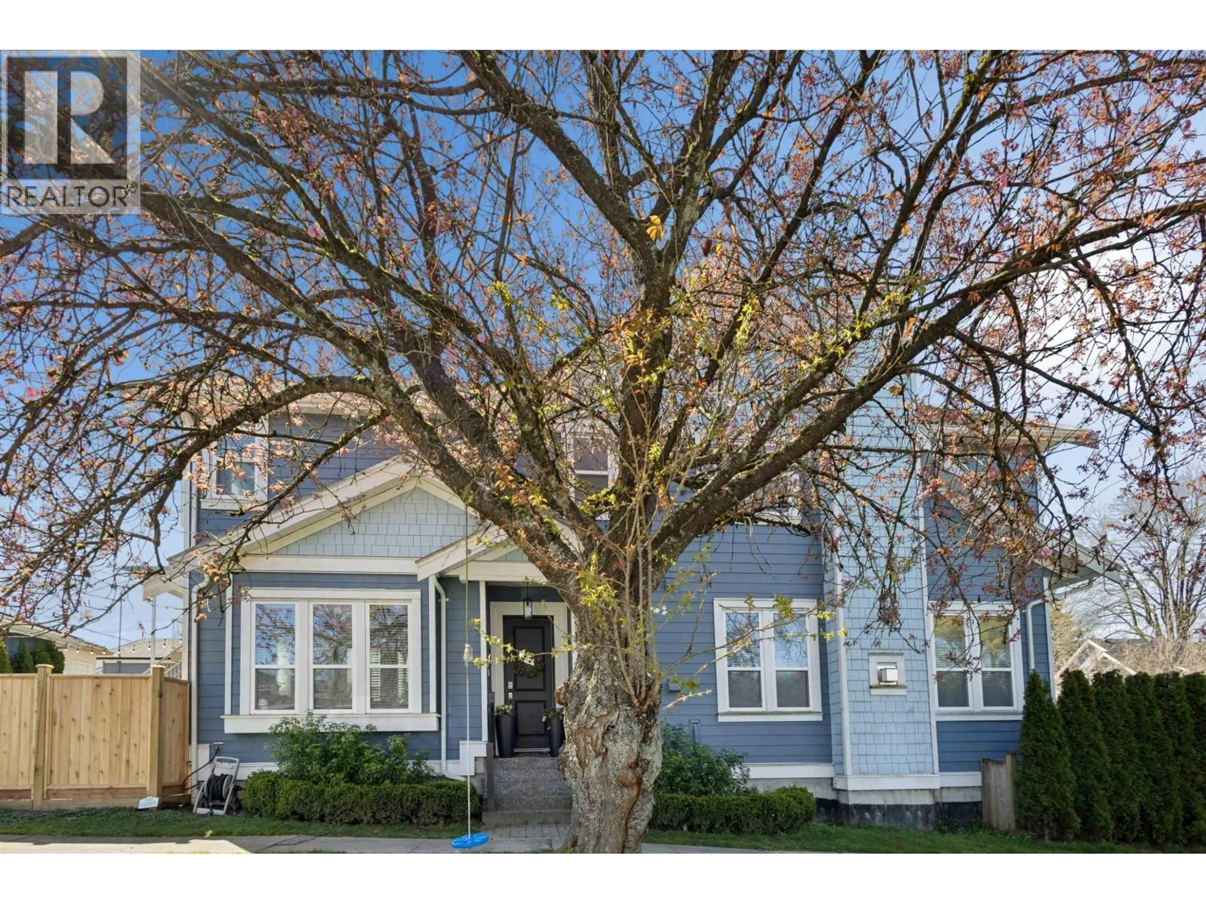 Home with vinyl exterior material, street for 1468 21ST AVENUE, Vancouver British Columbia V5N5M7