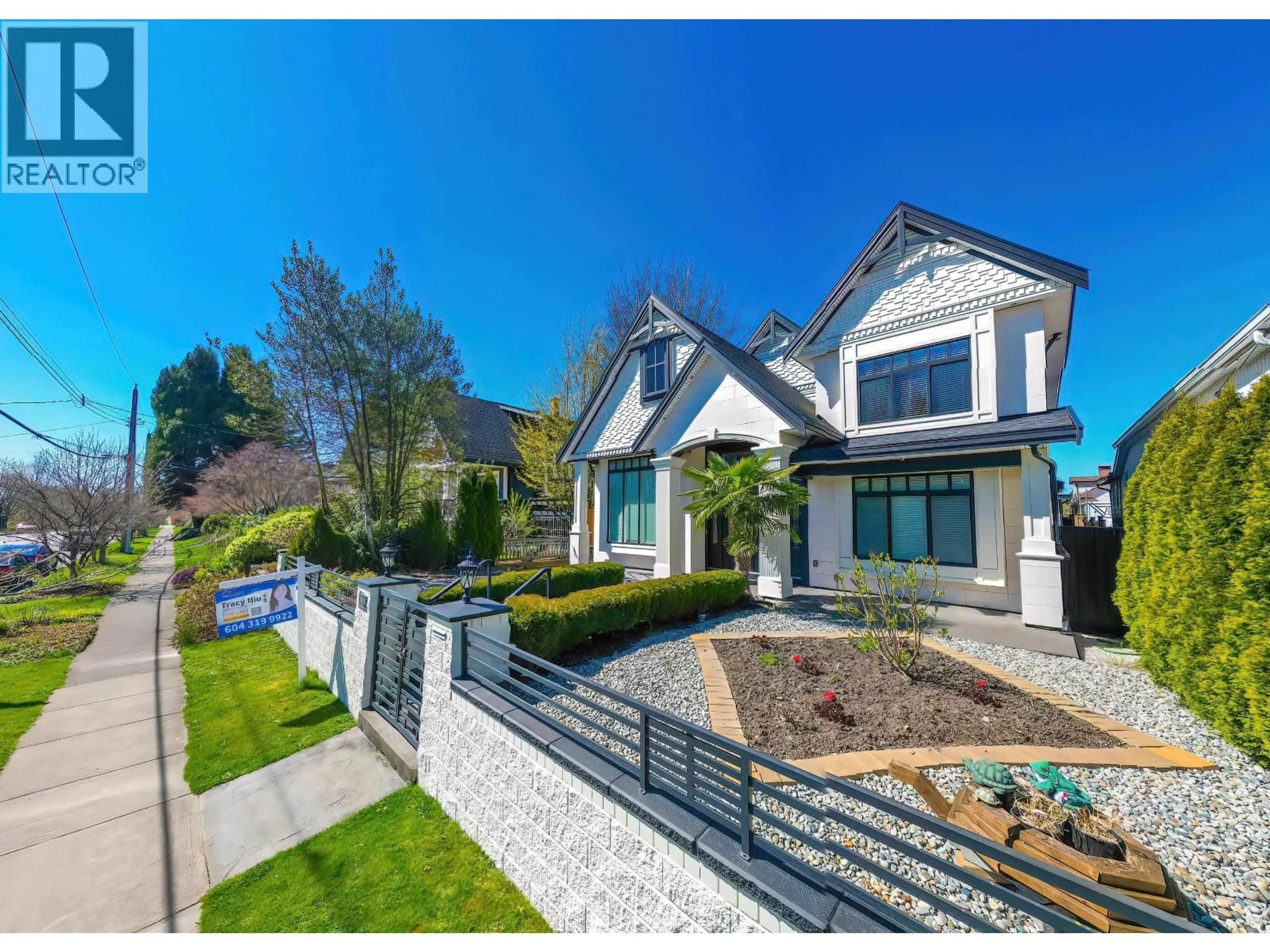 Home with brick exterior material, street for 813 DUBLIN STREET, New Westminster British Columbia V3M2Y5