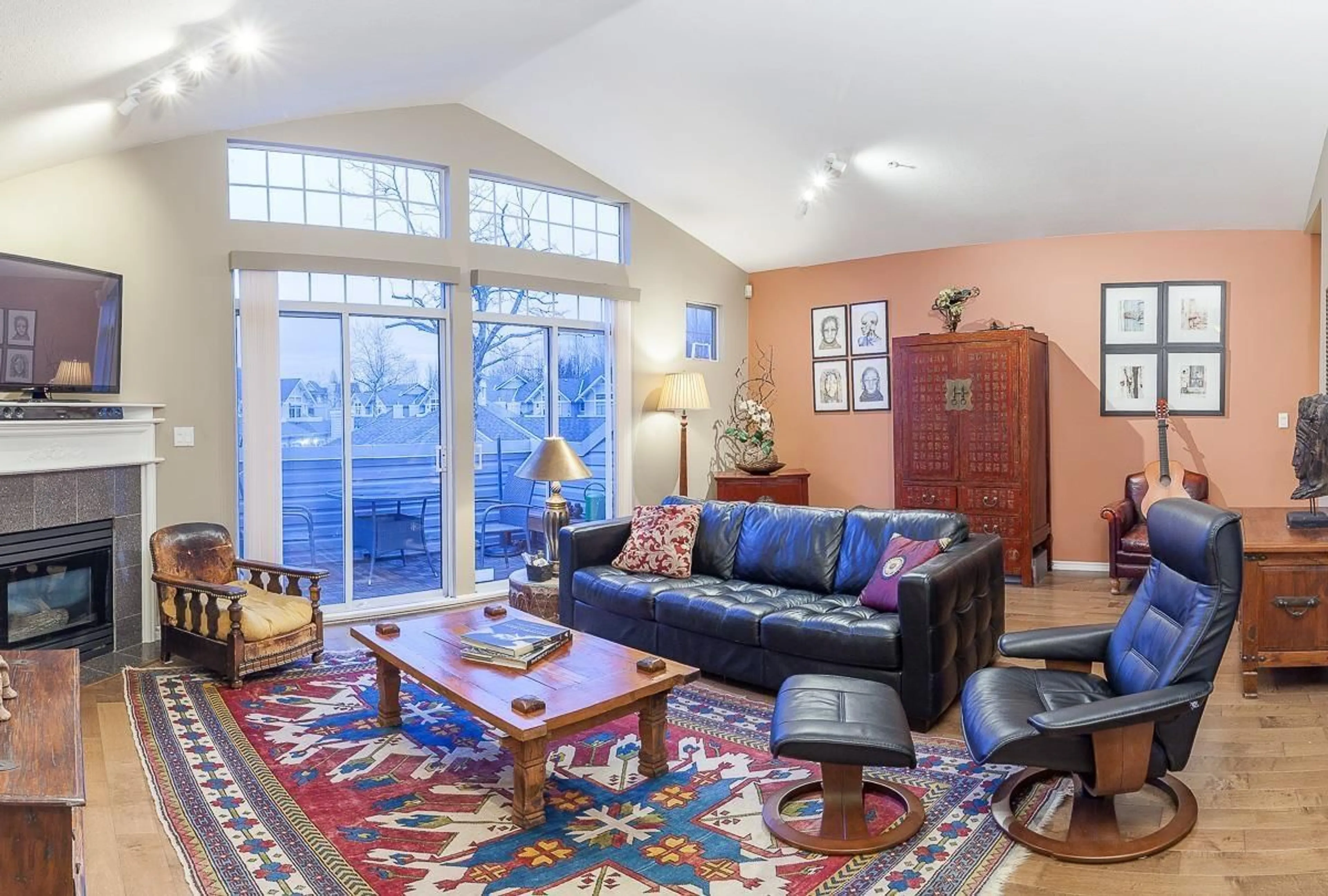 Living room with furniture, unknown for 6 - 5708 208 STREET, Langley British Columbia V3A8L4