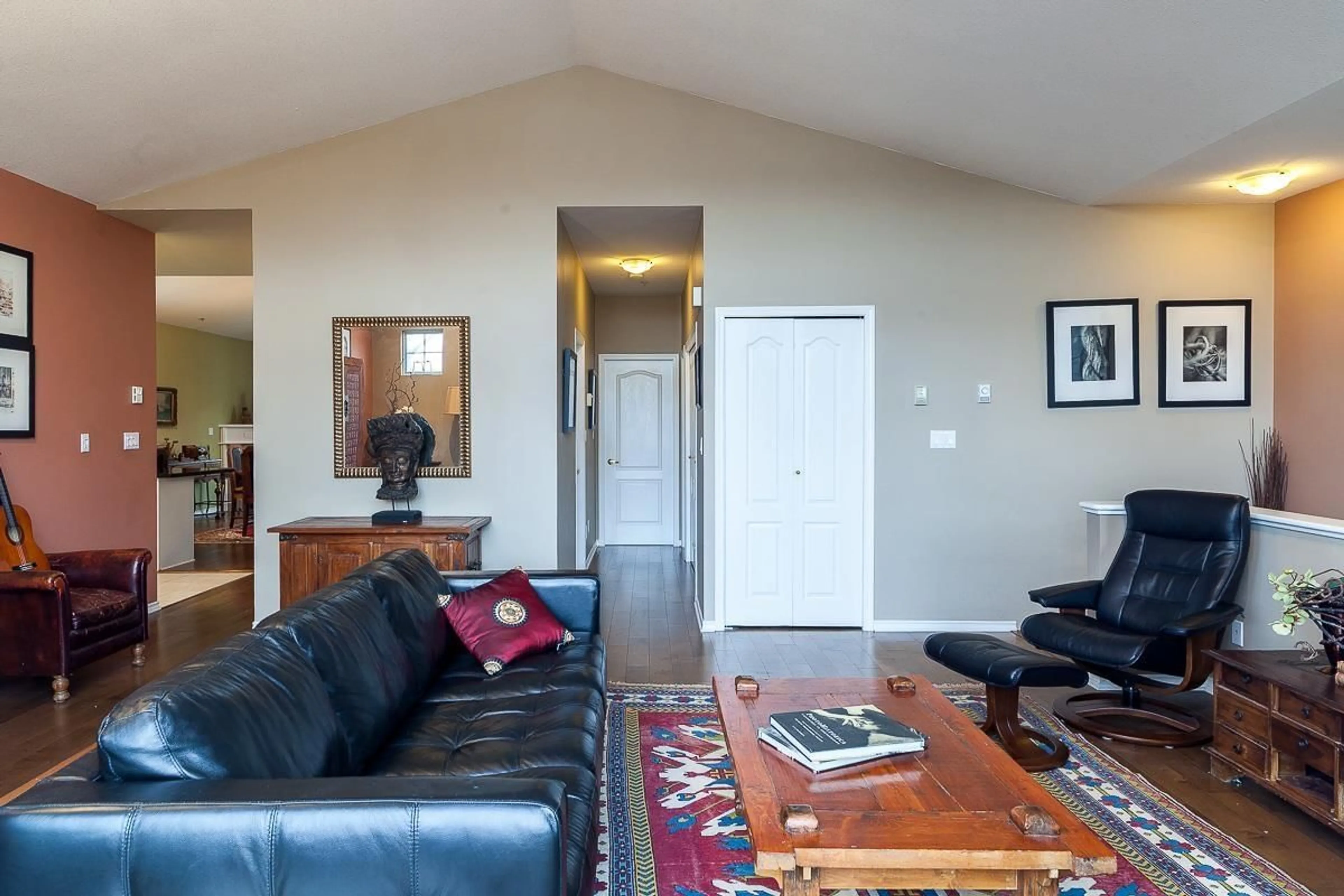 Living room with furniture, unknown for 6 - 5708 208 STREET, Langley British Columbia V3A8L4