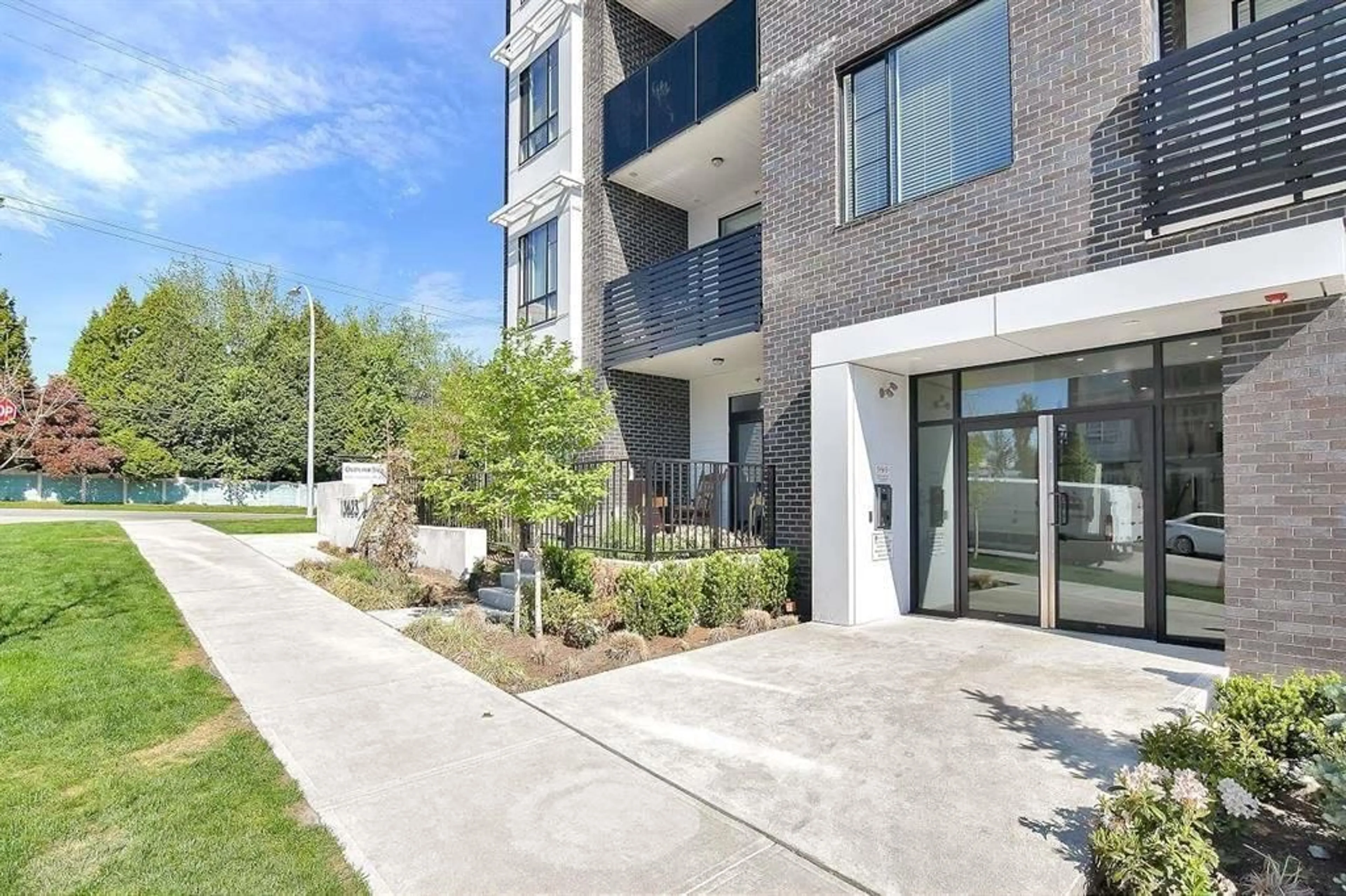 Unknown for 206 - 13623 81A AVENUE, Surrey British Columbia V3W3N7