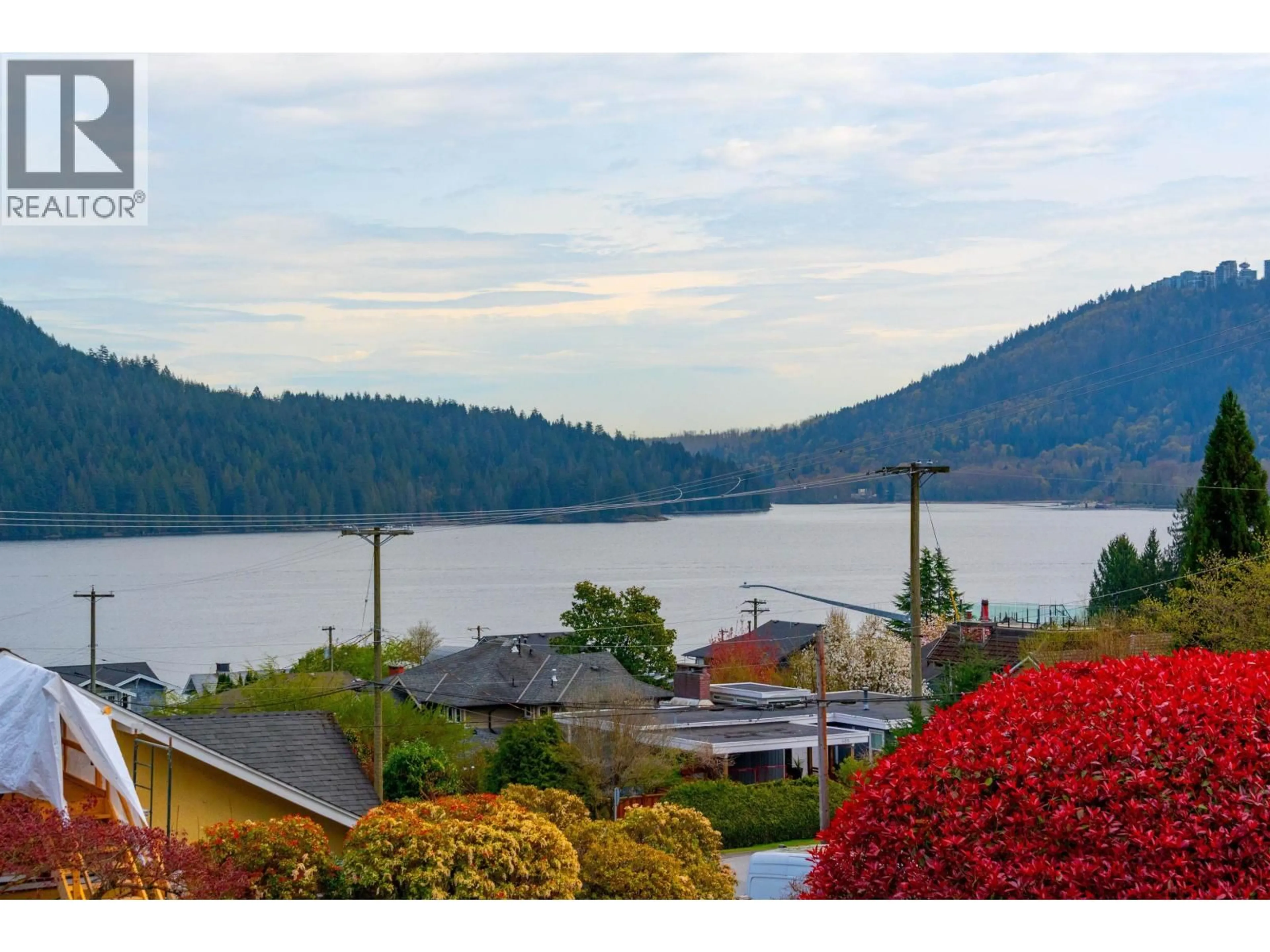 Unknown for 4300 DOLLAR ROAD, North Vancouver British Columbia V7G2T4