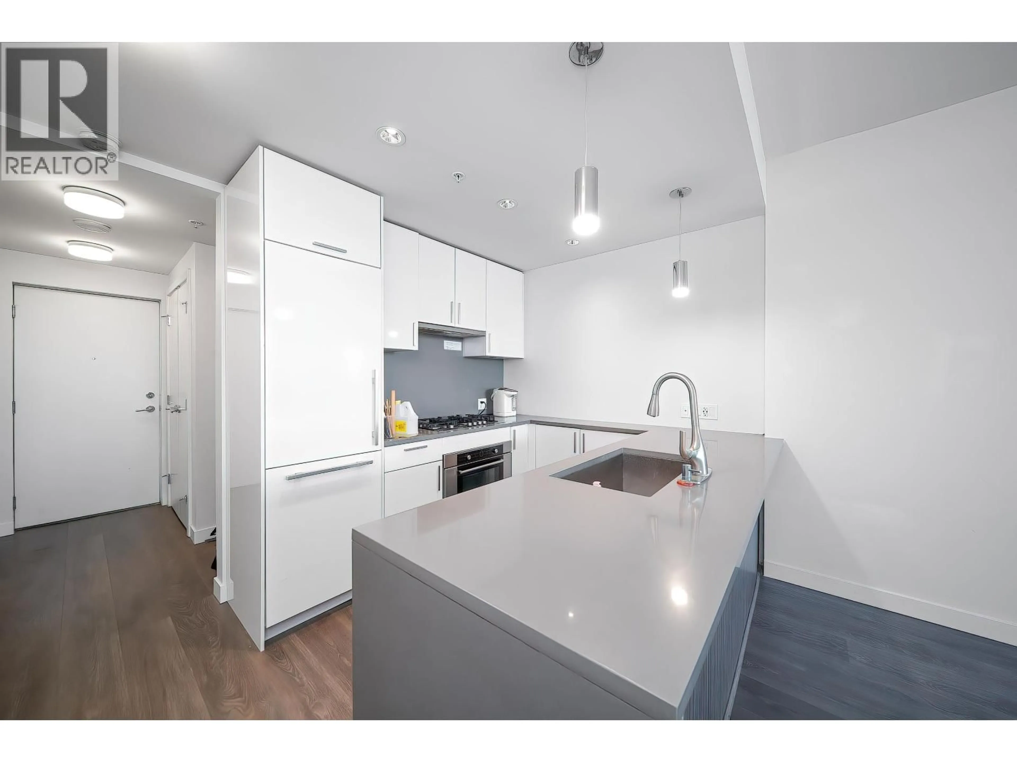 Standard kitchen, unknown for 515 - 5599 COONEY ROAD, Richmond British Columbia V6X0N8