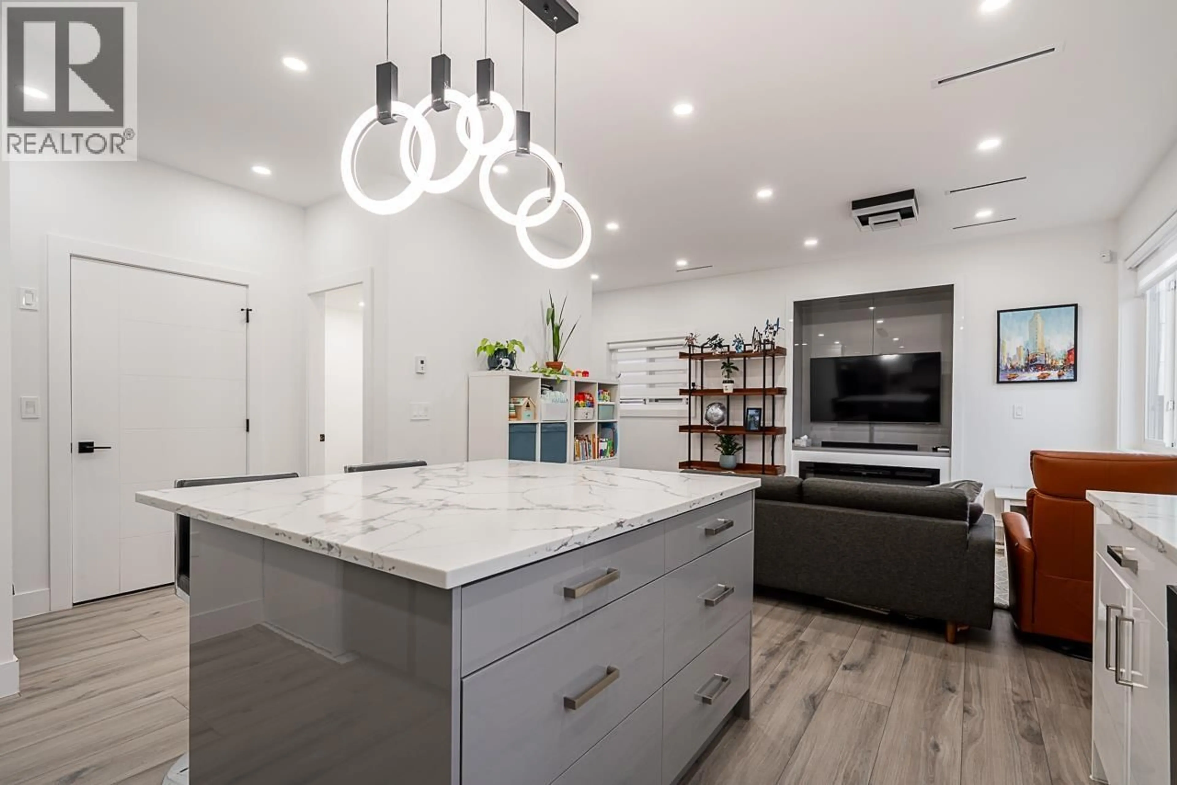 Open concept kitchen, unknown for #2 - 4675 CANADA WAY, Burnaby British Columbia V5G1K9