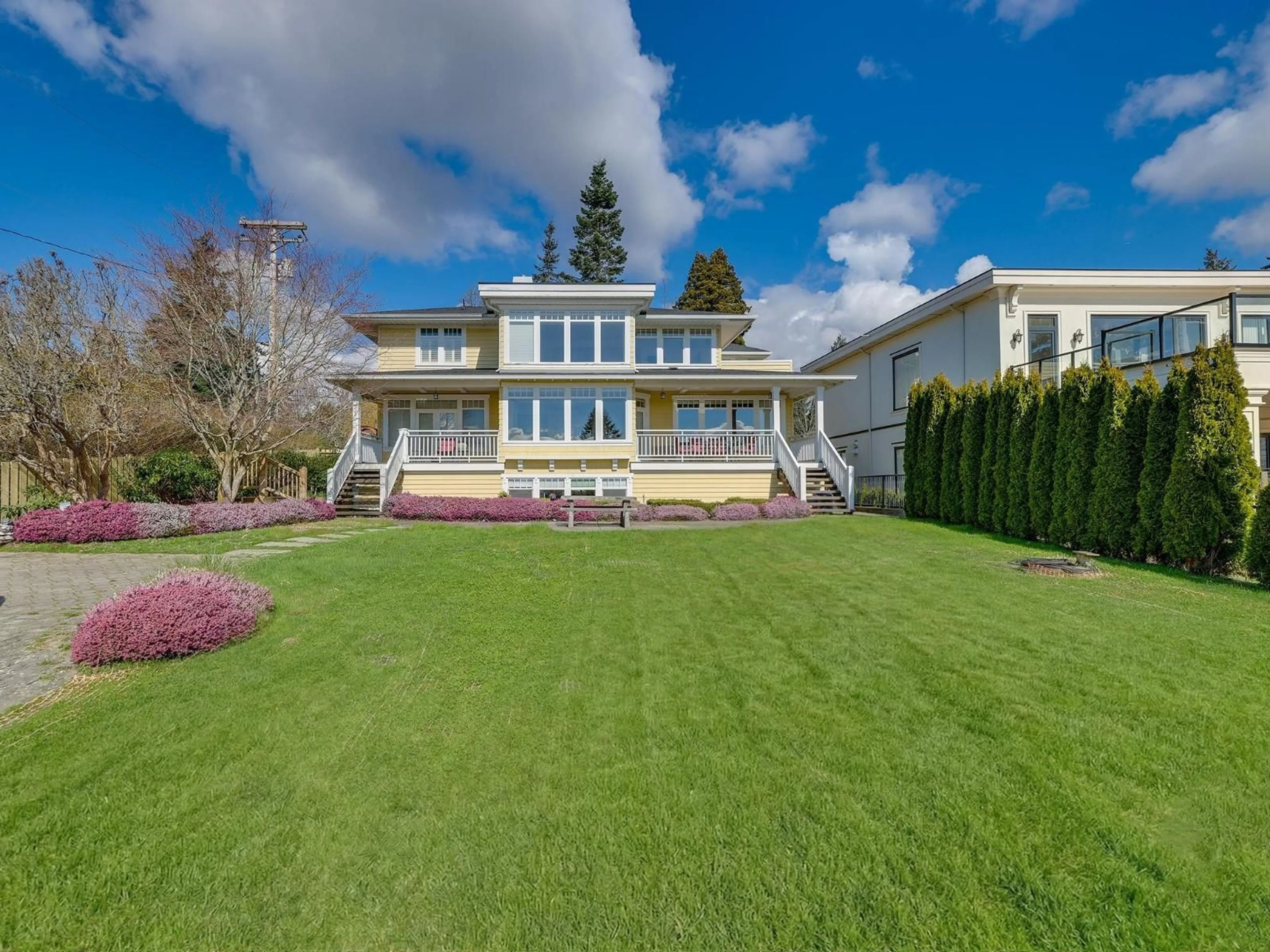 Home with vinyl exterior material, unknown for 14008 MARINE DRIVE, White Rock British Columbia V4B1A7