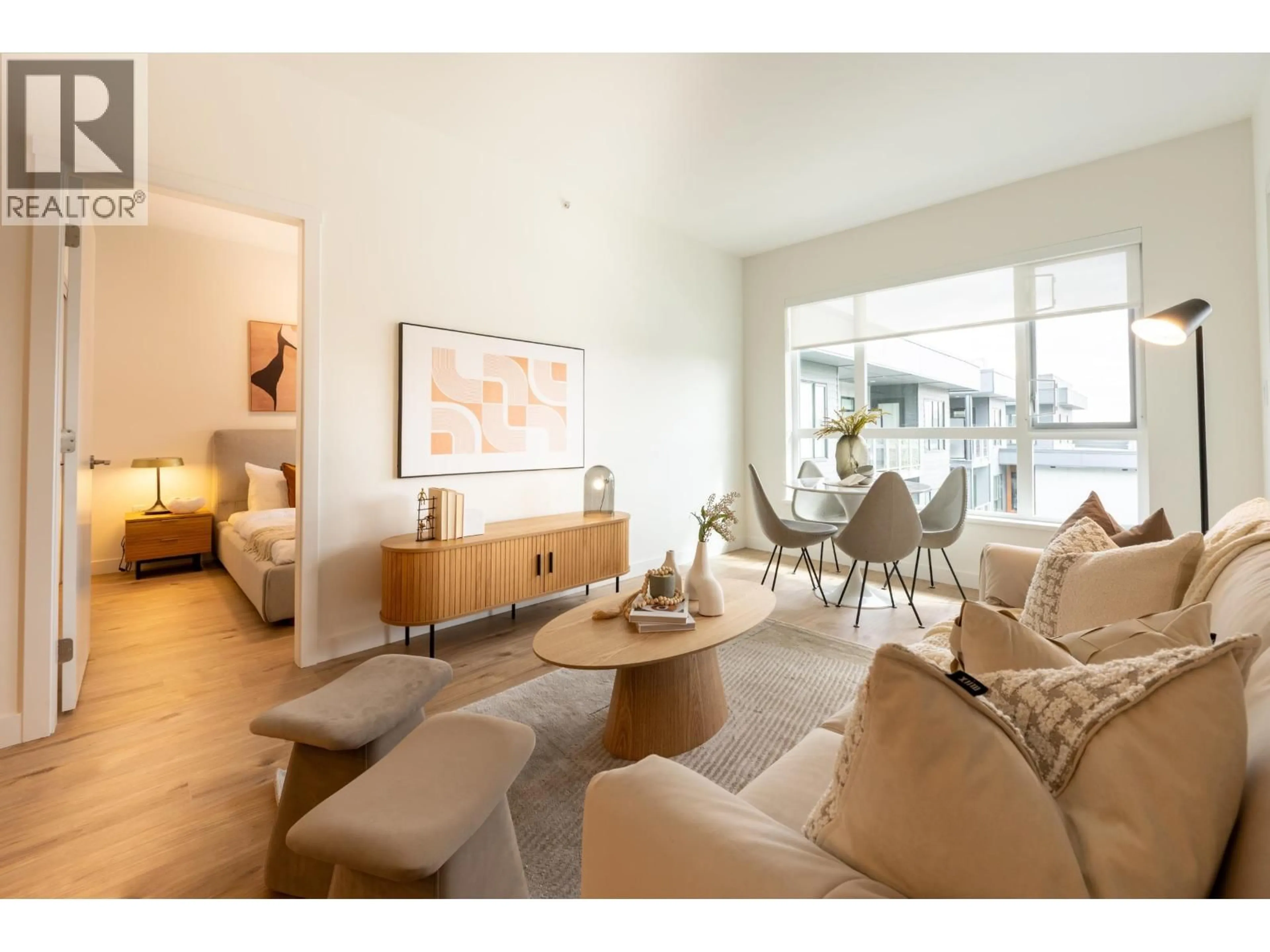 Living room with furniture, unknown for 605 - 3596 MALSUM DRIVE, North Vancouver British Columbia V7G0B5