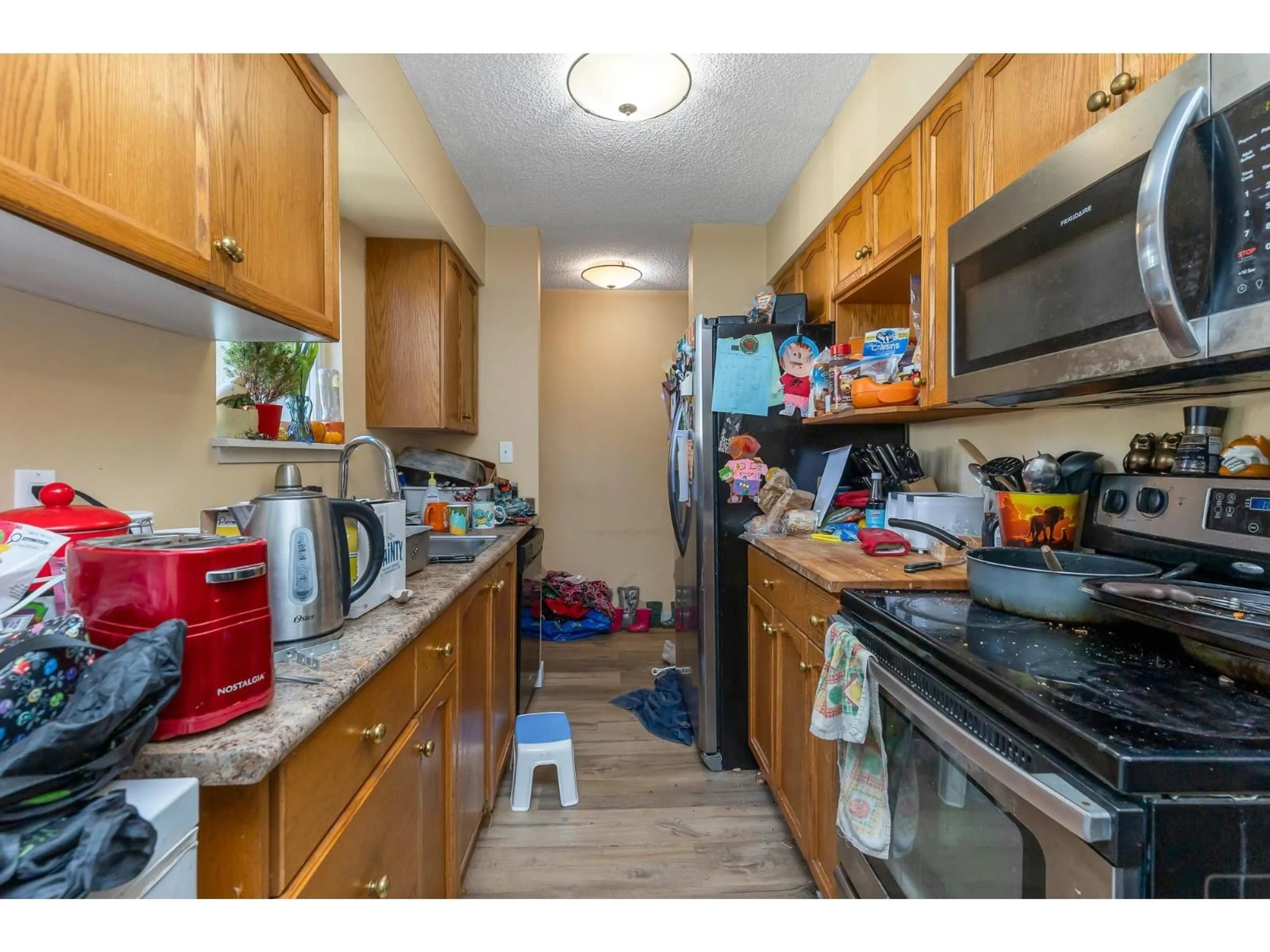 Standard kitchen, unknown for 107 - 45185 WOLFE ROAD, Chilliwack British Columbia V2P1V5
