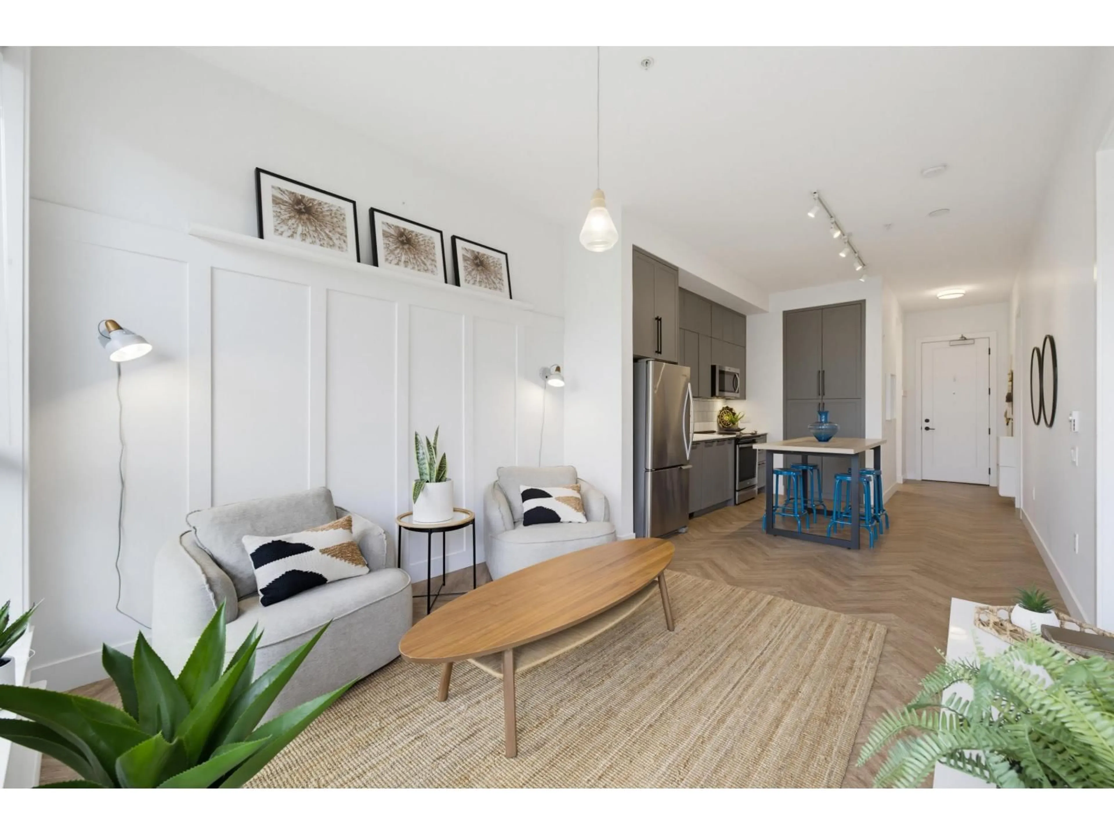 Living room with furniture, unknown for 214 - 10168 149 STREET, Surrey British Columbia V3R0E9
