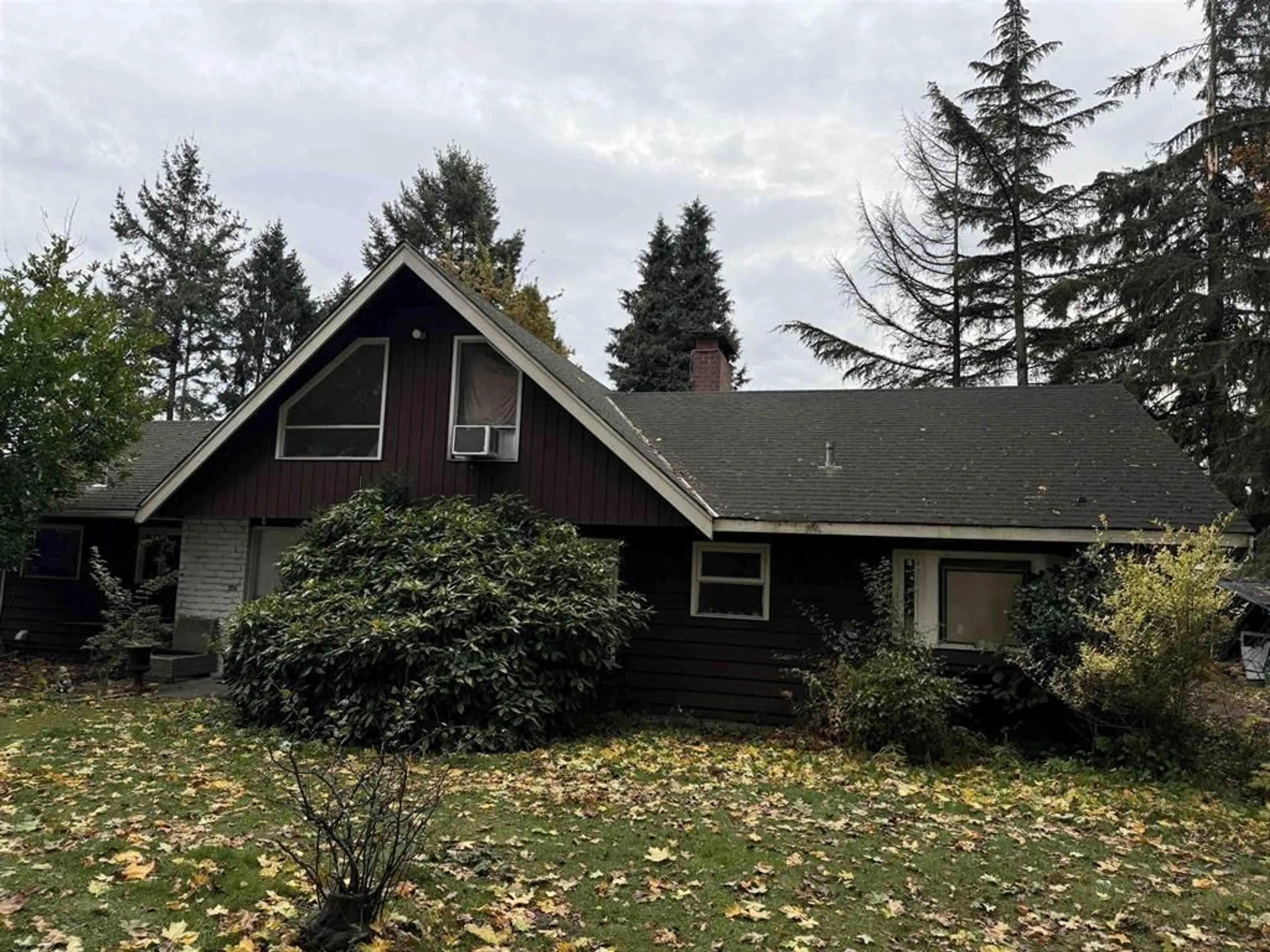 Home with vinyl exterior material, mountain view for 12866 56 AVENUE, Surrey British Columbia V3X2Y9