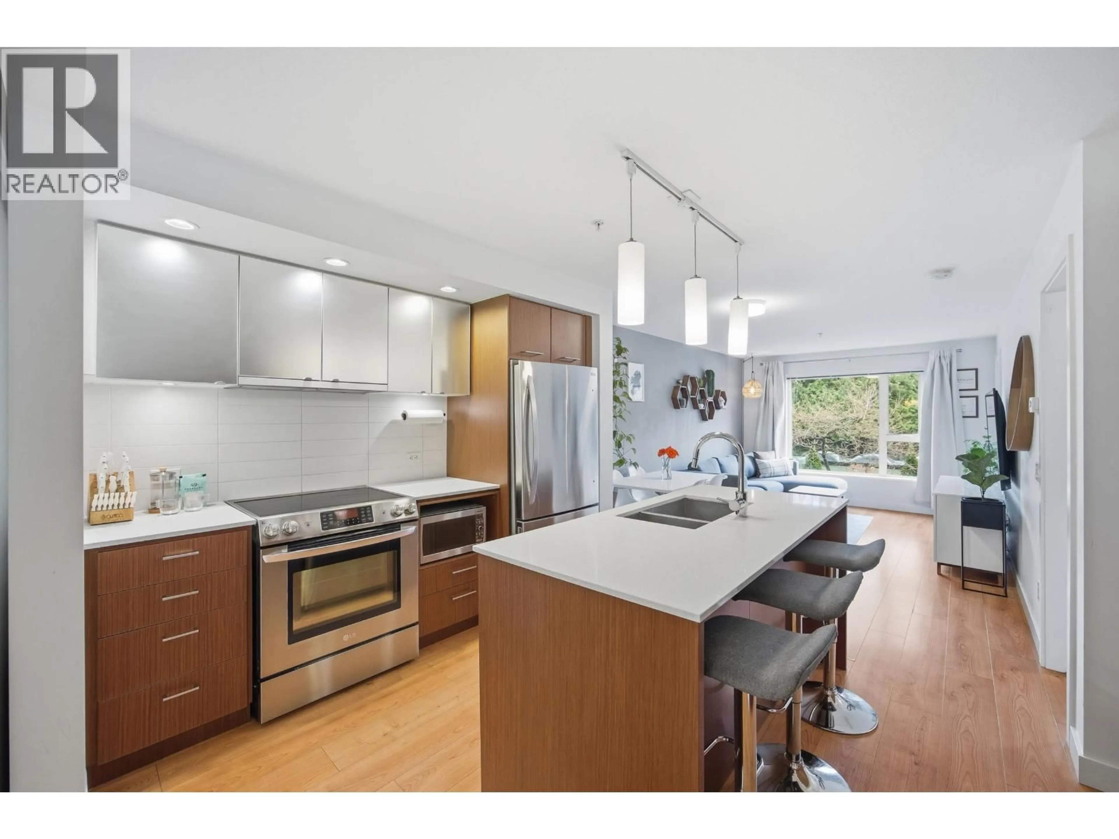 Open concept kitchen, unknown for 209 - 221 3RD STREET, North Vancouver British Columbia V7L0C1