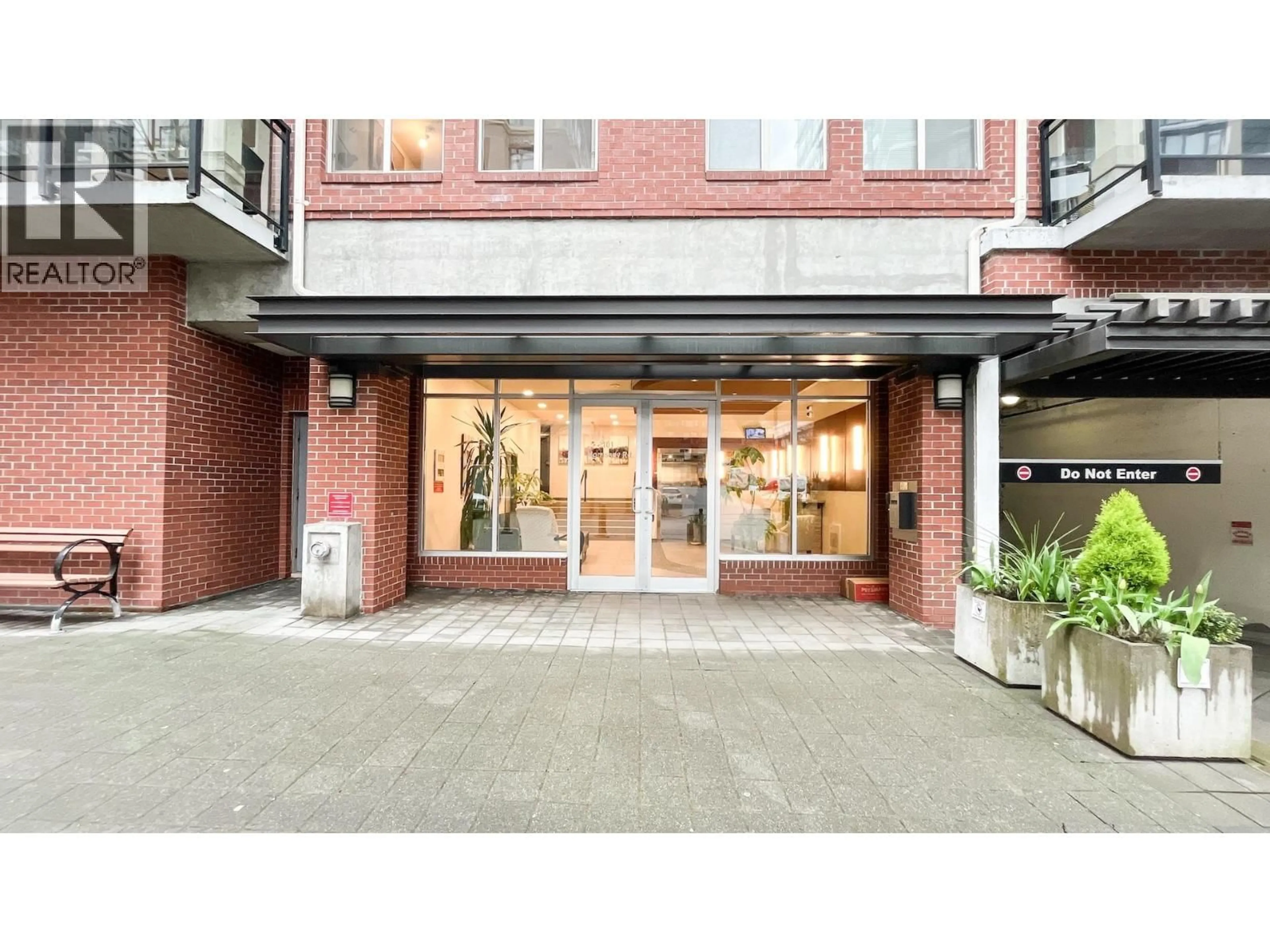 Indoor foyer for 217 - 101 MORRISSEY ROAD, Port Moody British Columbia V3H0E6