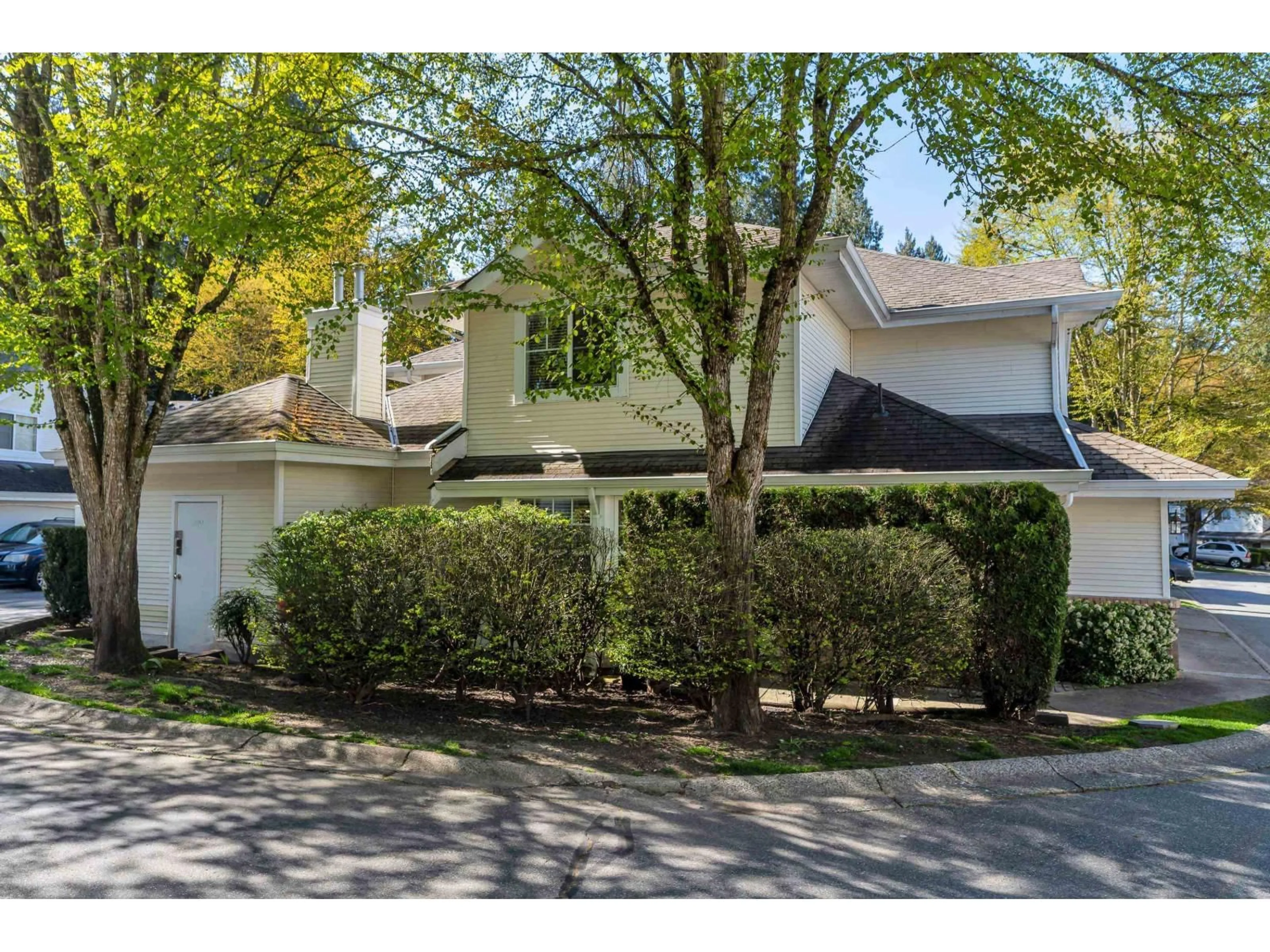 Home with vinyl exterior material, street for 36 - 8675 WALNUT GROVE DRIVE, Langley British Columbia V1M2N6