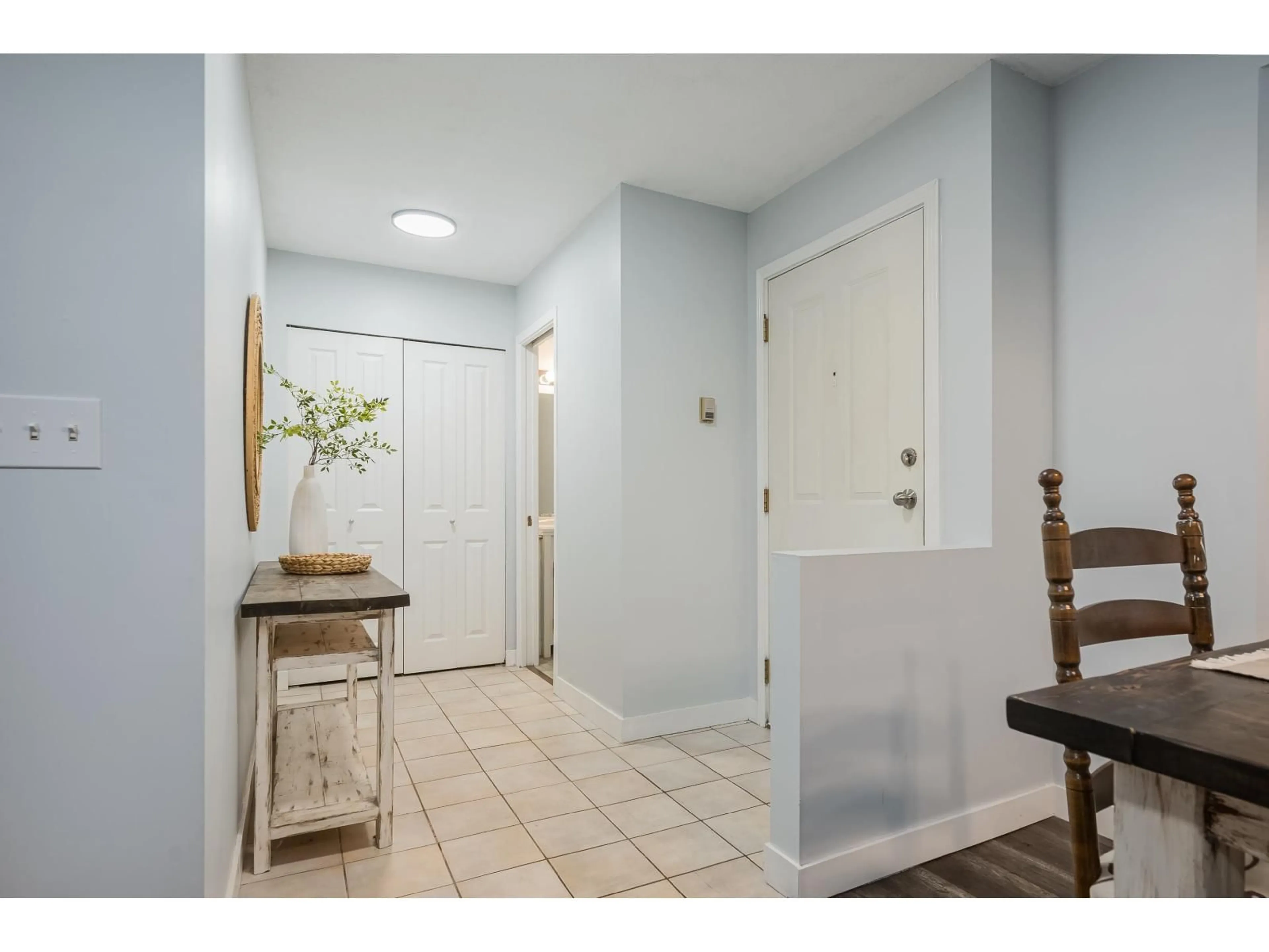 Indoor entryway for 36 - 8675 WALNUT GROVE DRIVE, Langley British Columbia V1M2N6