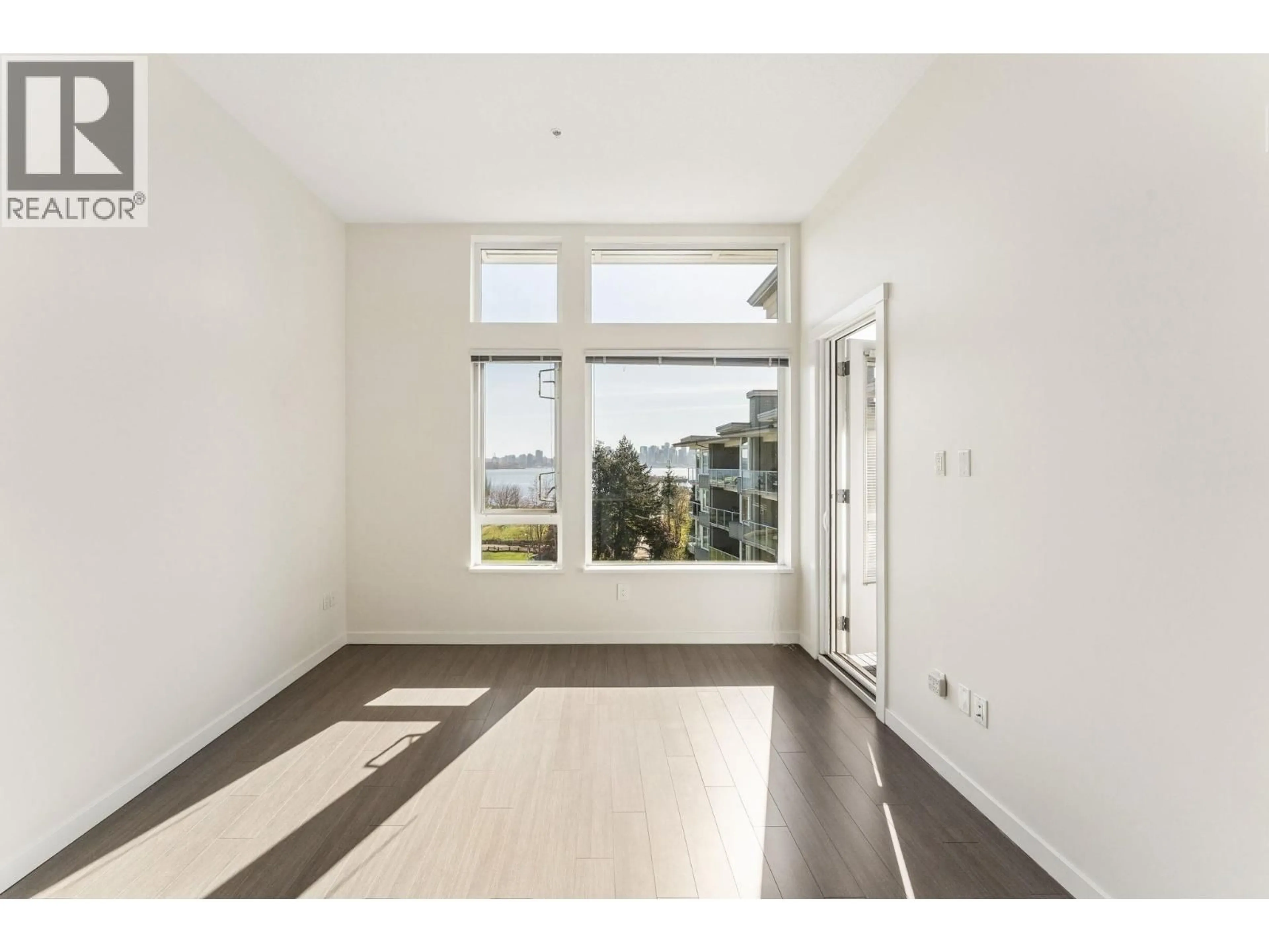 Indoor entryway for 502 - 255 1ST STREET, North Vancouver British Columbia V7M3G8
