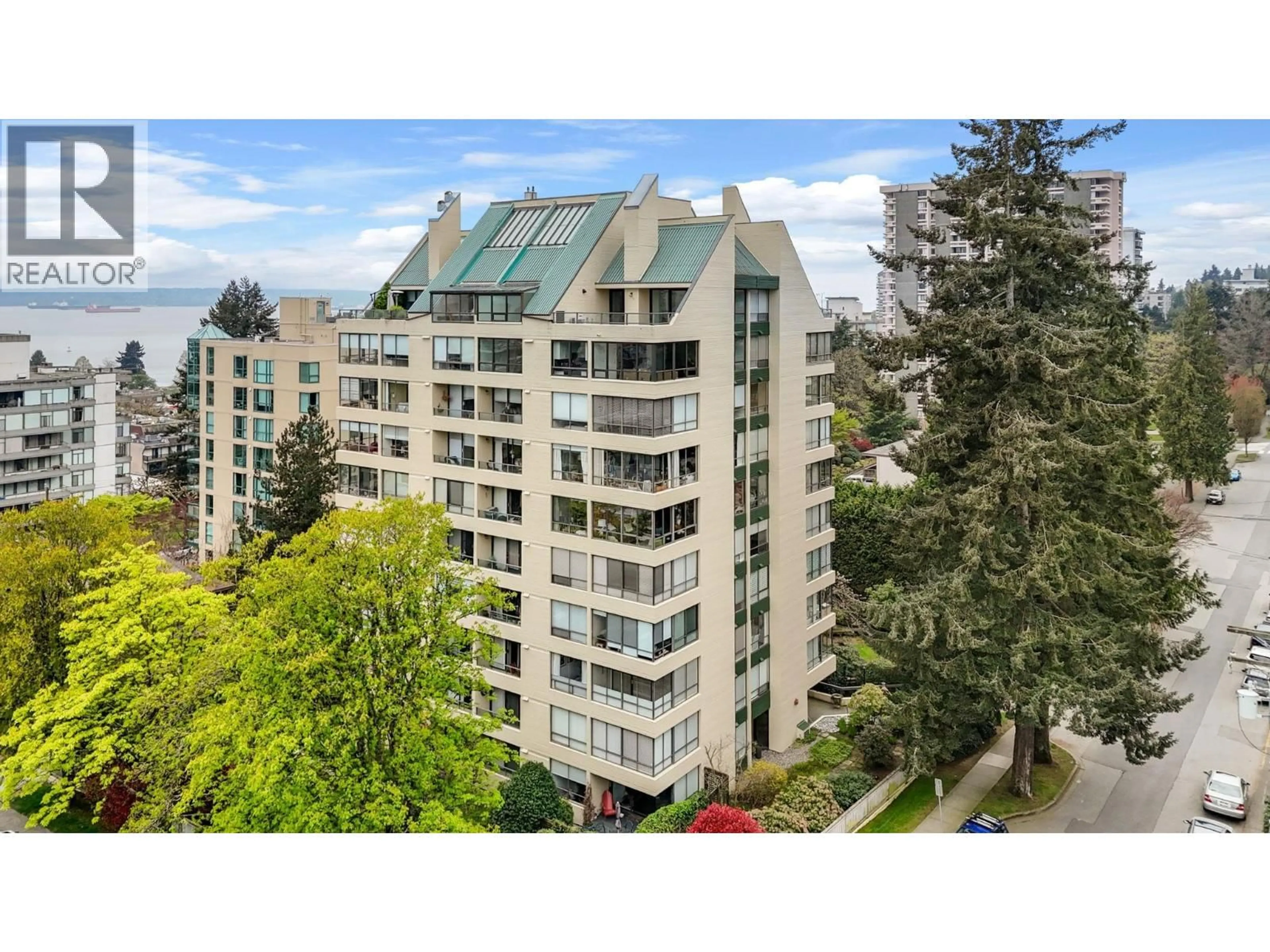 A pic from outside/outdoor area/front of a property/back of a property/a pic from drone, city buildings view from balcony for 801 - 1412 ESQUIMALT AVENUE, West Vancouver British Columbia V7T1K7