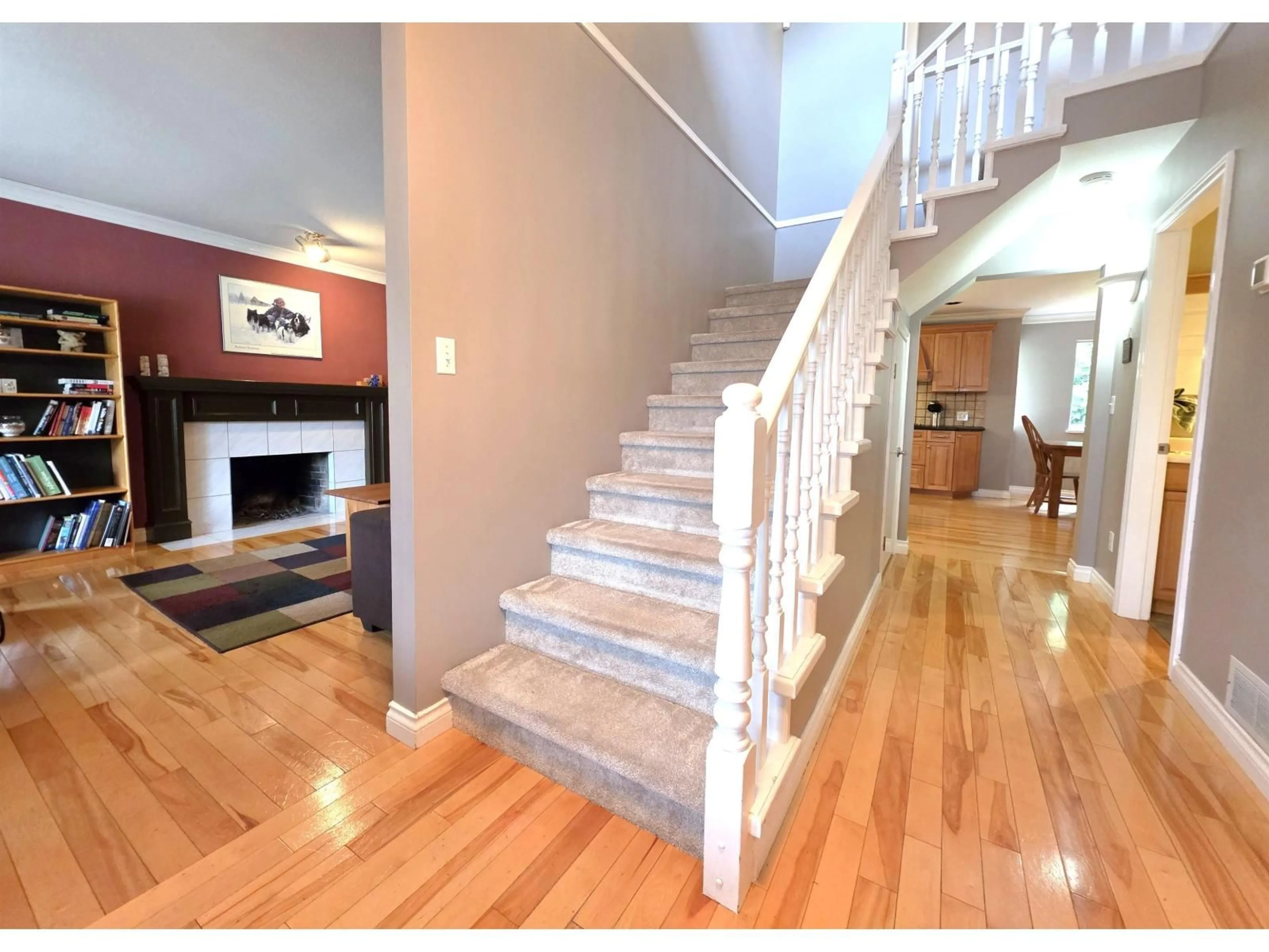 Indoor foyer for 8412 213TH STREET, Langley British Columbia V1M2J1