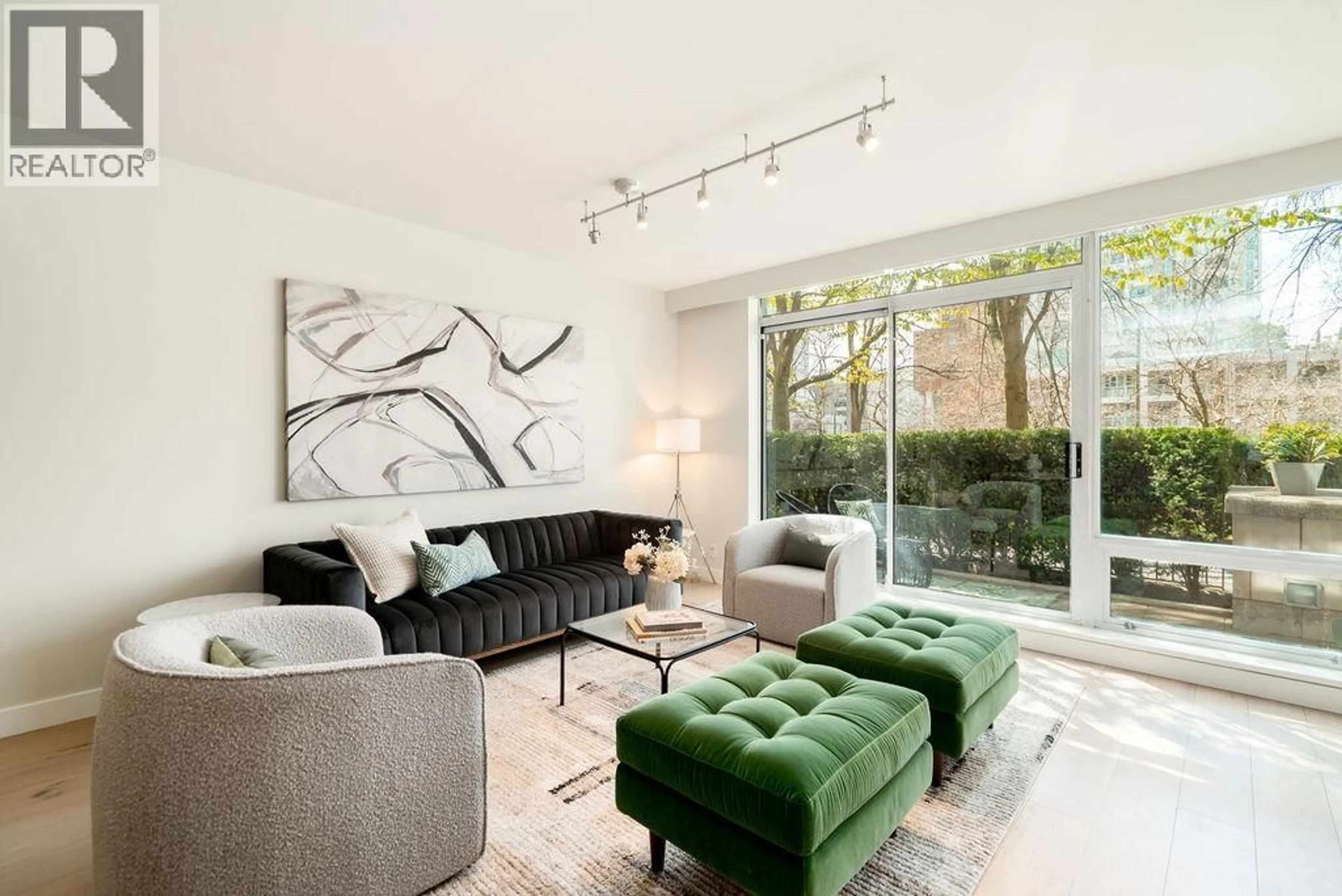 Living room with furniture, unknown for 1471 HOWE STREET, Vancouver British Columbia V6Z1C2