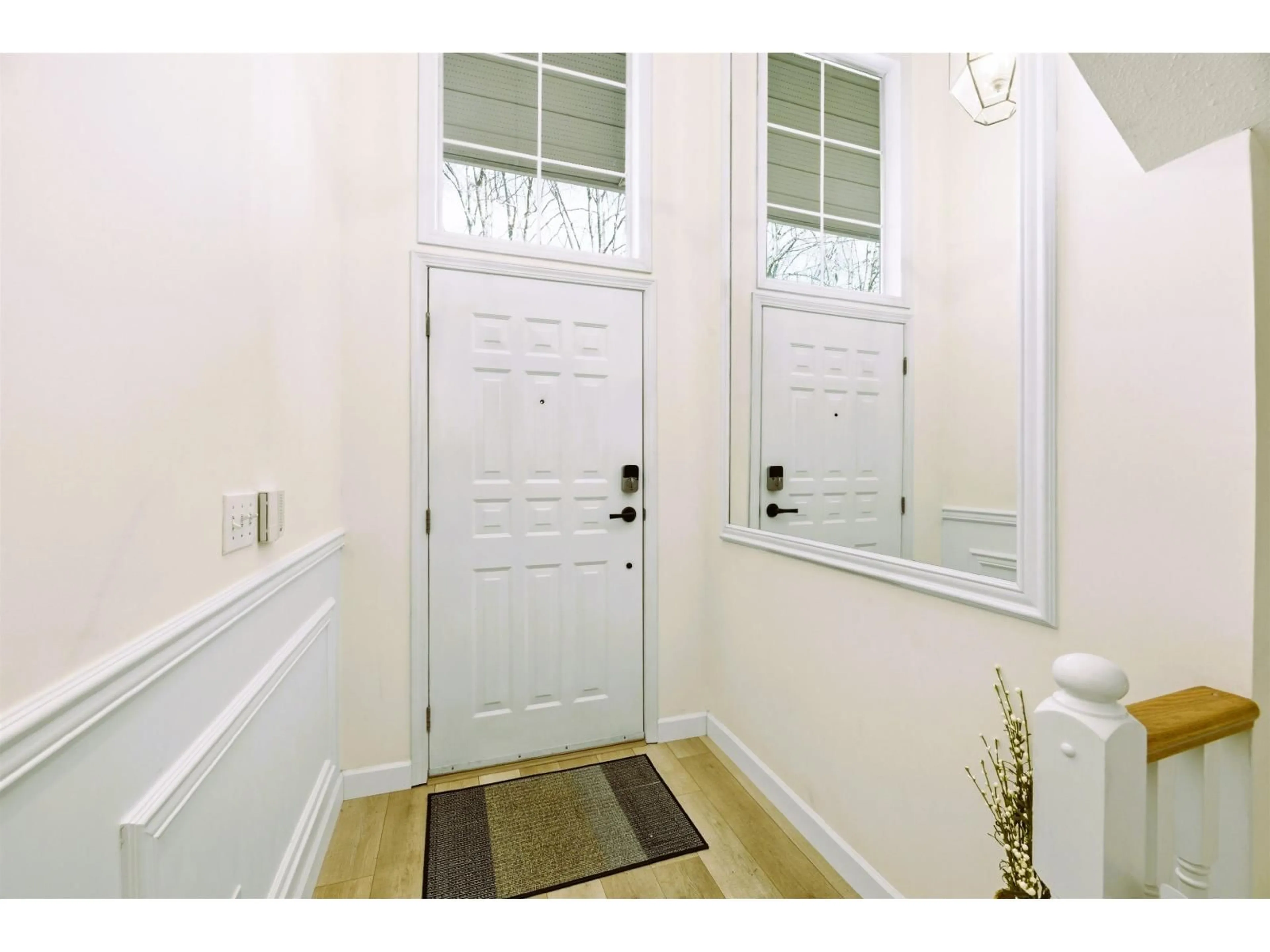 Indoor entryway for 103 - 10538 153 STREET, Surrey British Columbia V3R0G6