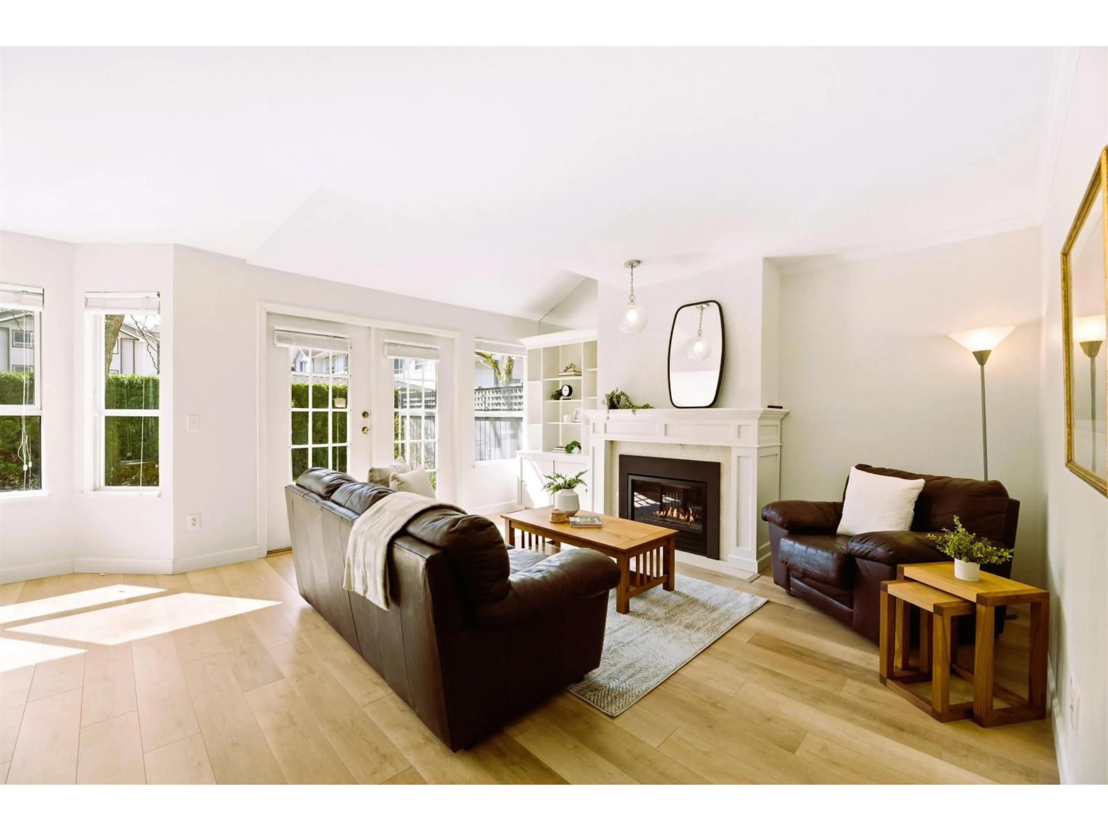 Living room with furniture, unknown for 103 - 10538 153 STREET, Surrey British Columbia V3R0G6