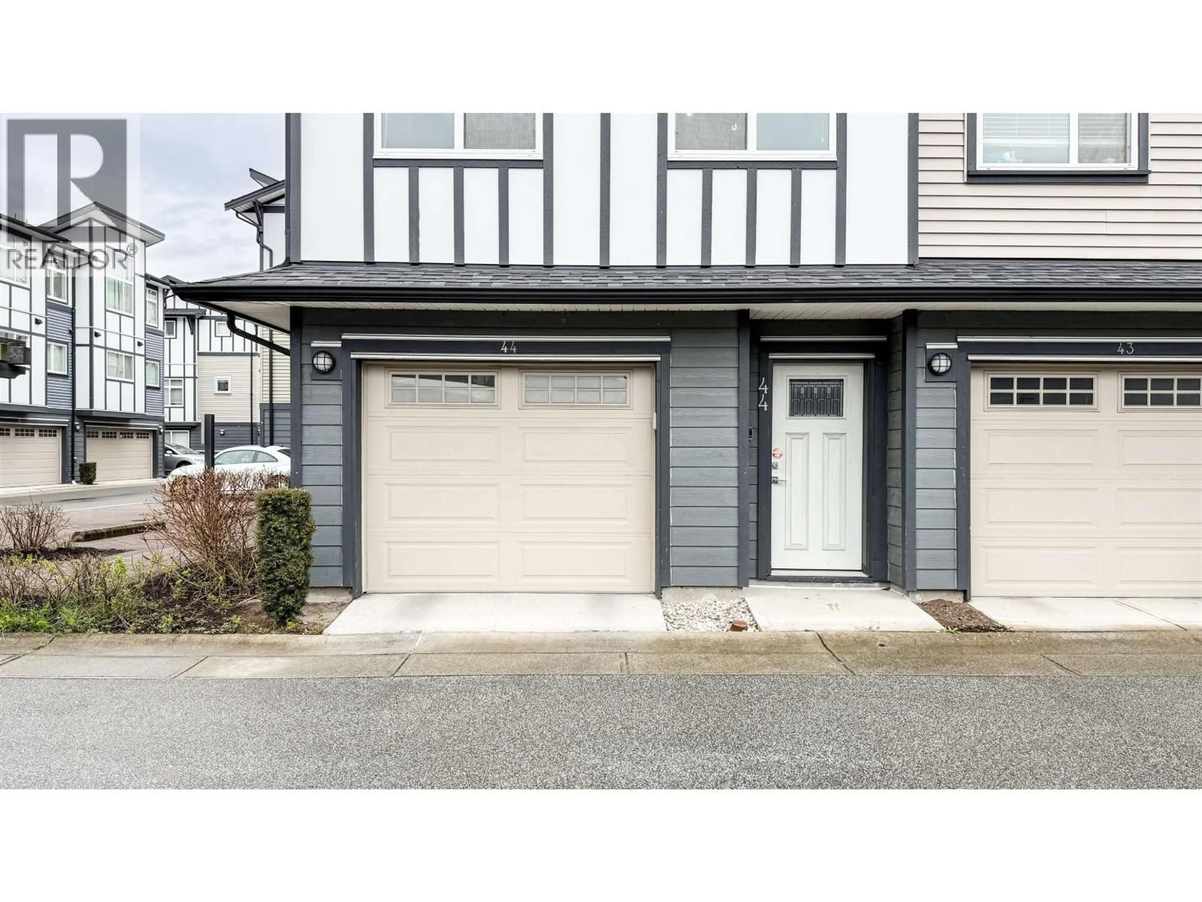 Home with vinyl exterior material, street for 44 - 9680 ALEXANDRA ROAD, Richmond British Columbia V6X0P2