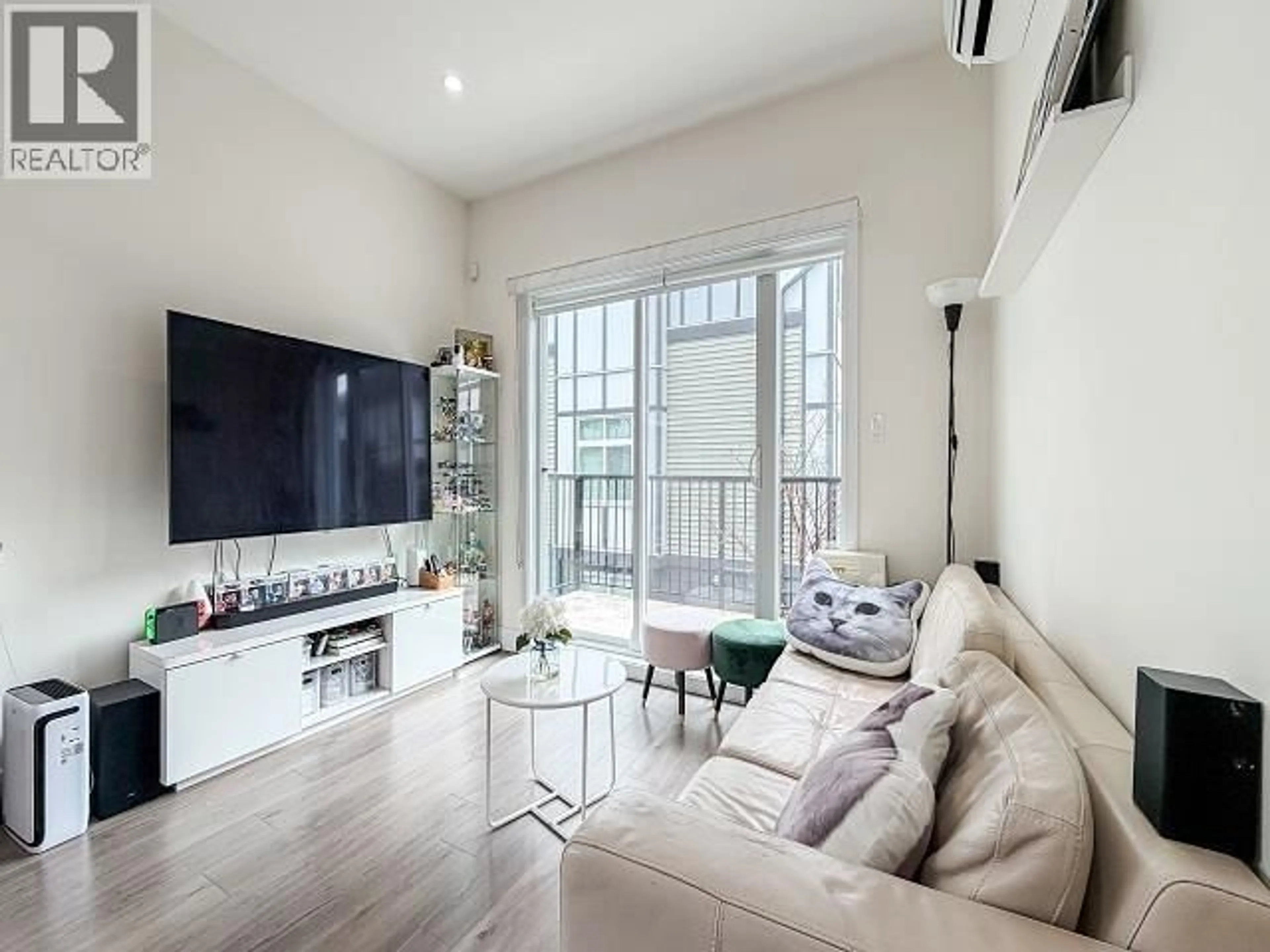 Living room with furniture, unknown for 44 - 9680 ALEXANDRA ROAD, Richmond British Columbia V6X0P2