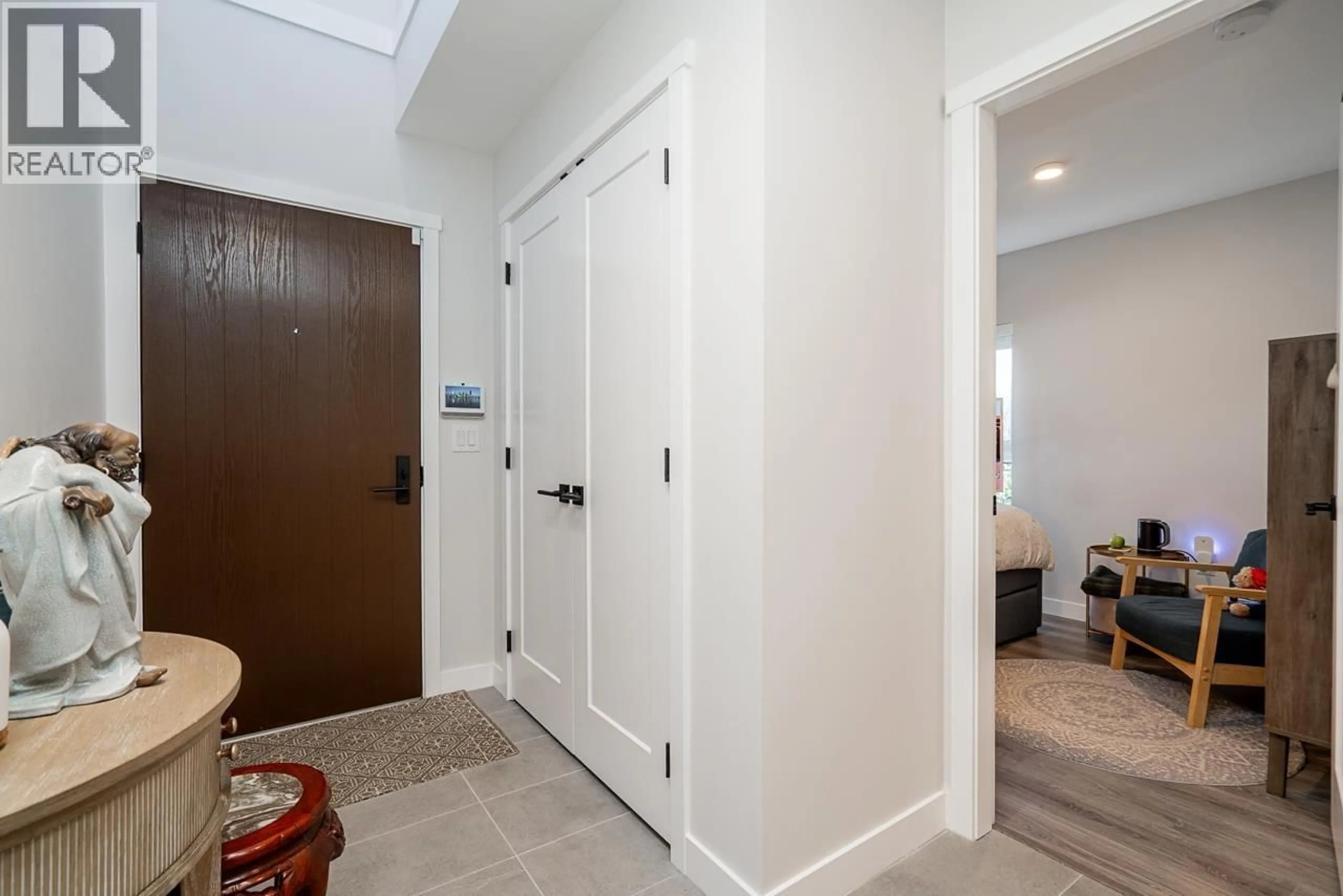 Indoor entryway for 7 - 50 SEAVIEW DRIVE, Port Moody British Columbia V3H0N2