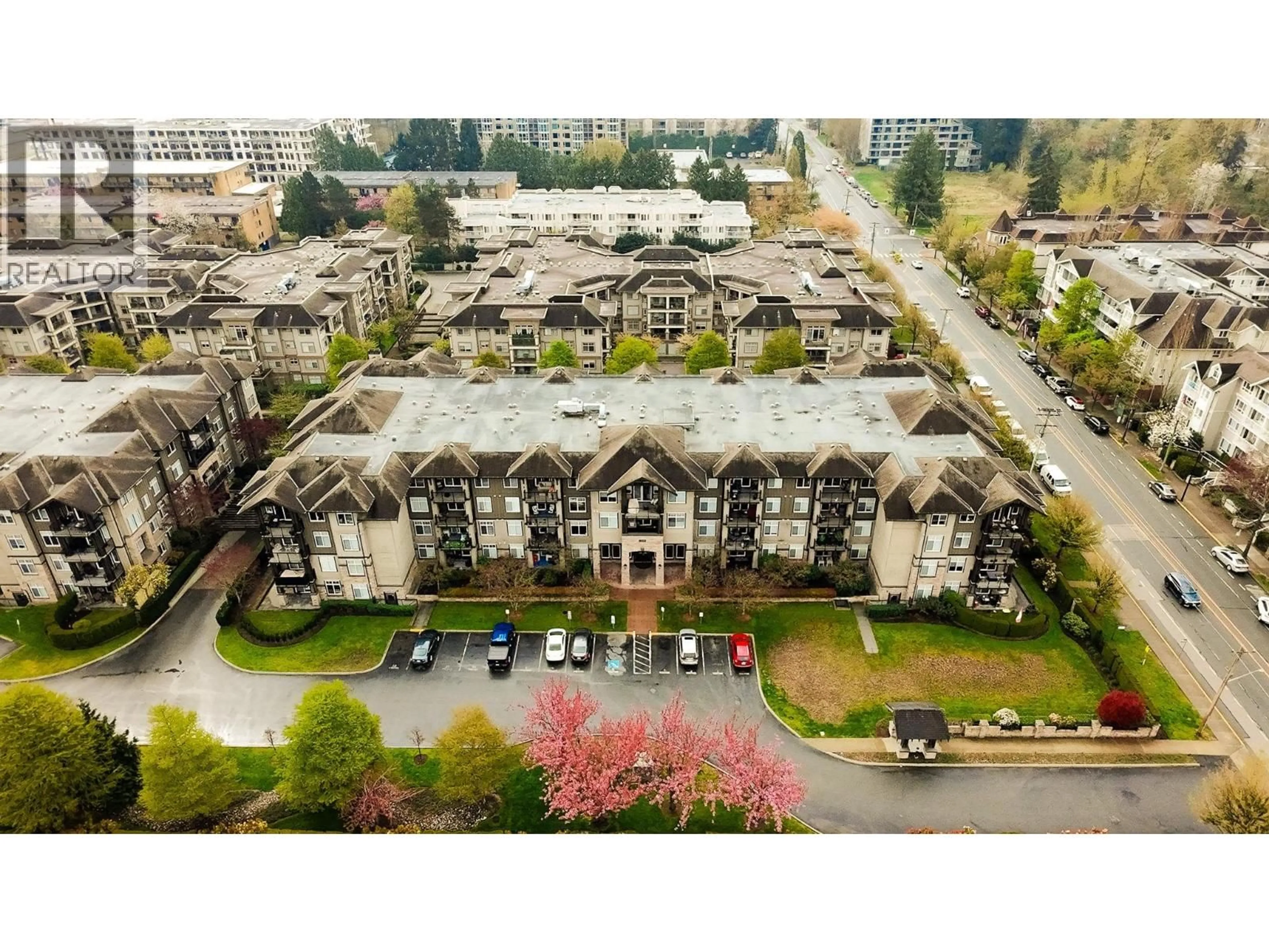 A pic from outside/outdoor area/front of a property/back of a property/a pic from drone, unknown for 114 - 12258 224 STREET, Maple Ridge British Columbia V2X8Y7
