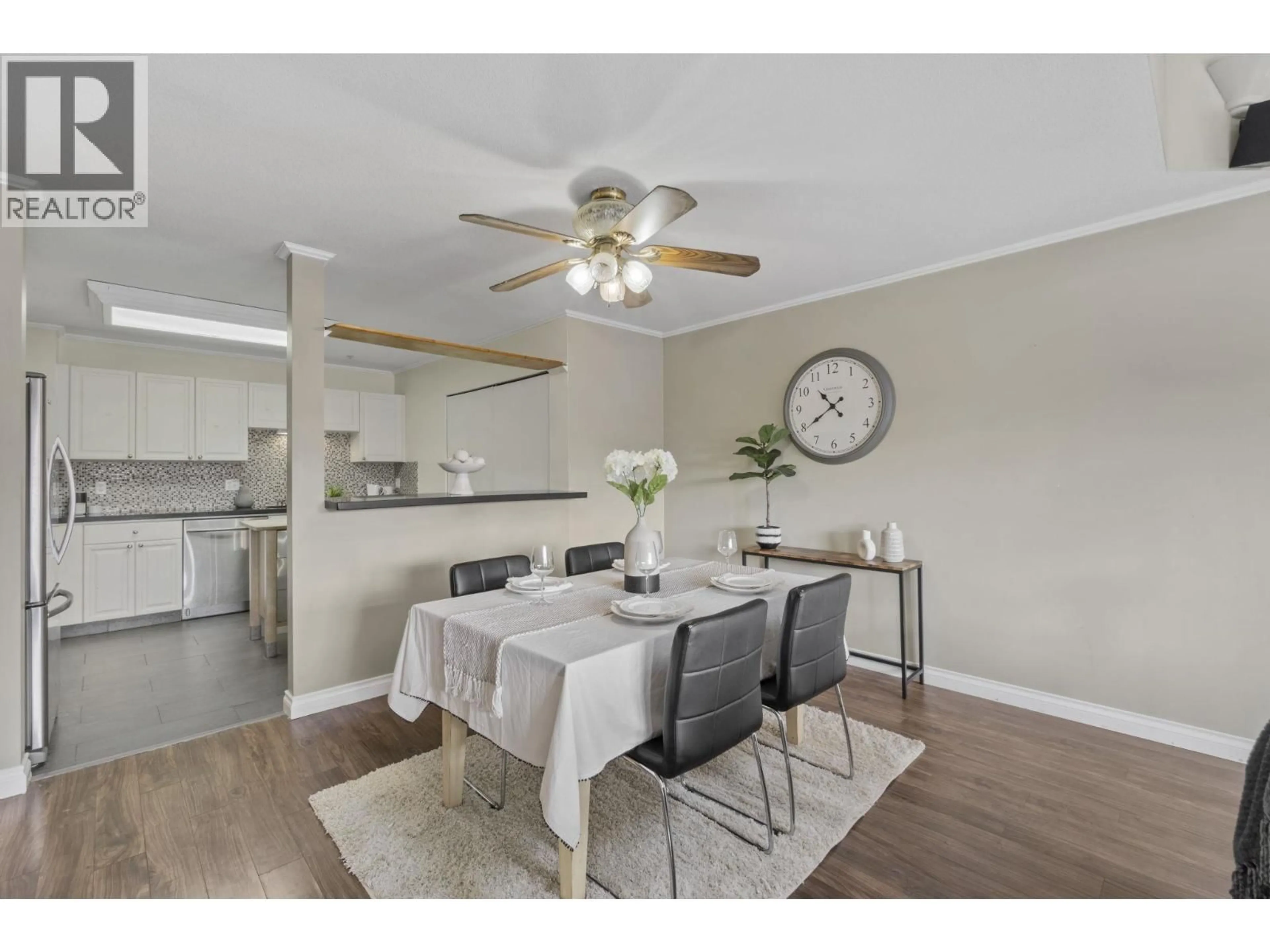 Dining room, wood/laminate floor for 425 - 3 RIALTO COURT, New Westminster British Columbia V3M6P2