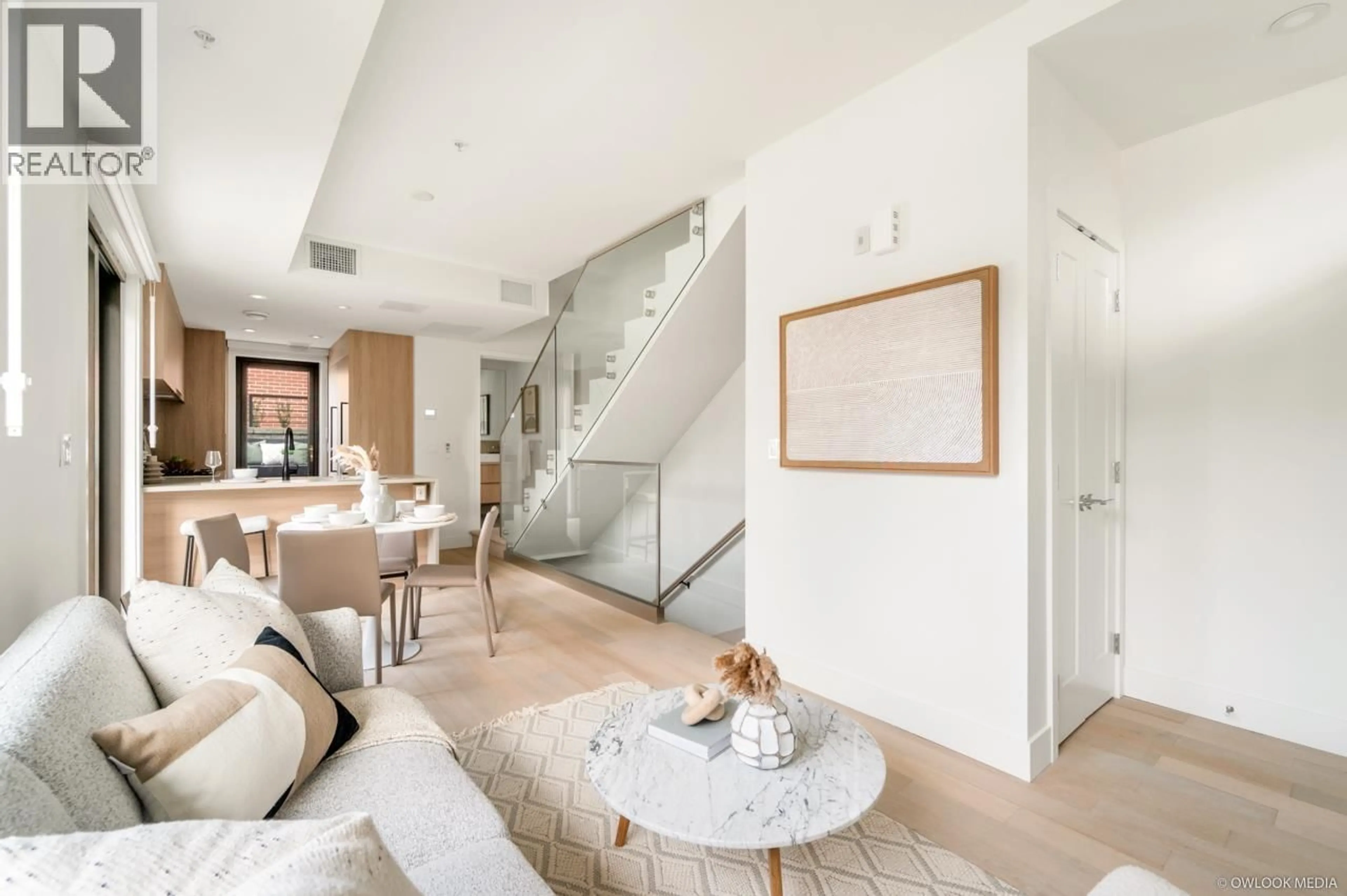 Unknown for 6322 OAK STREET, Vancouver British Columbia V6M2W4