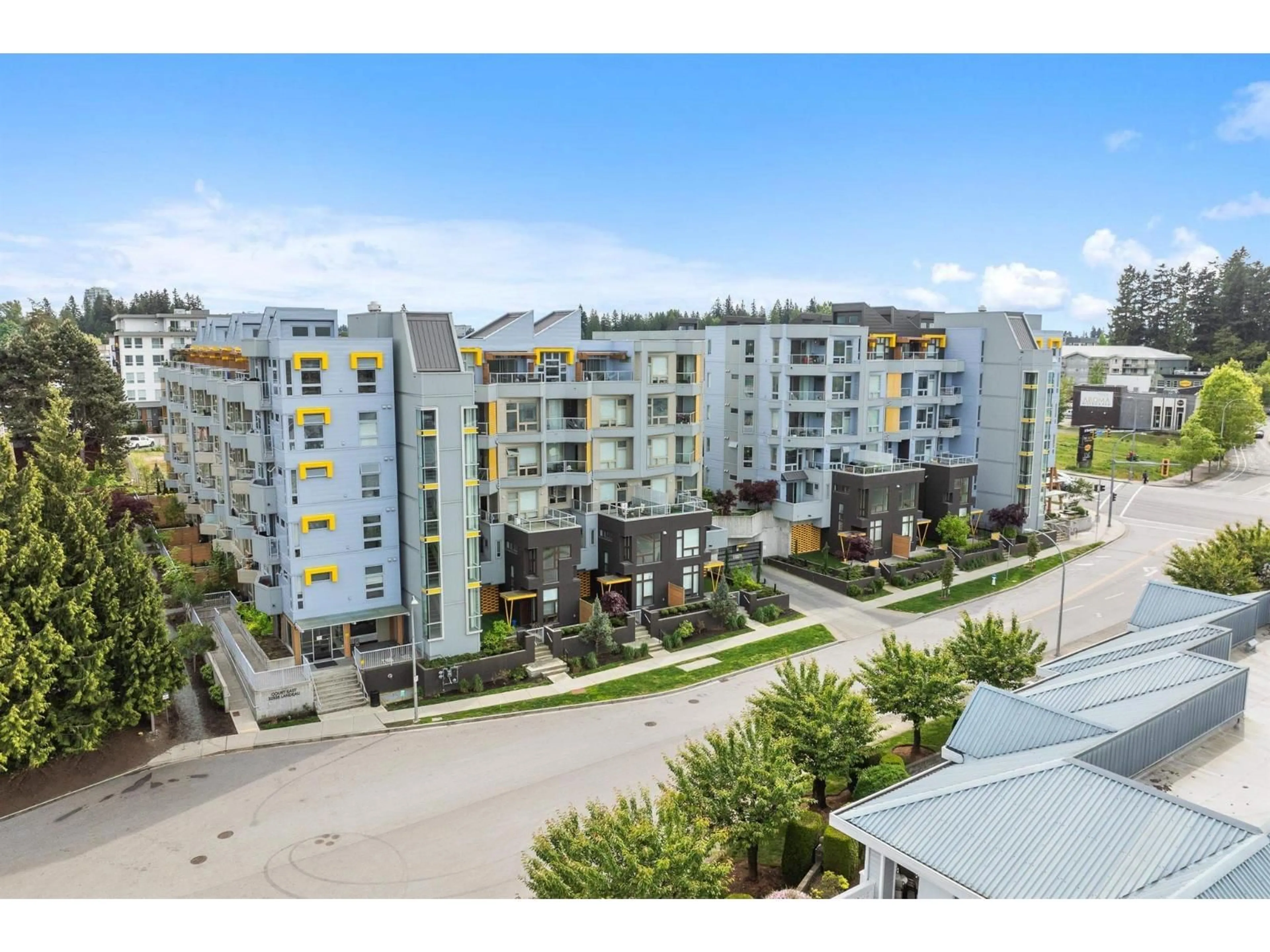 A pic from outside/outdoor area/front of a property/back of a property/a pic from drone, city buildings view from balcony for 414 - 32828 LANDEAU PLACE, Abbotsford British Columbia V2S0M4