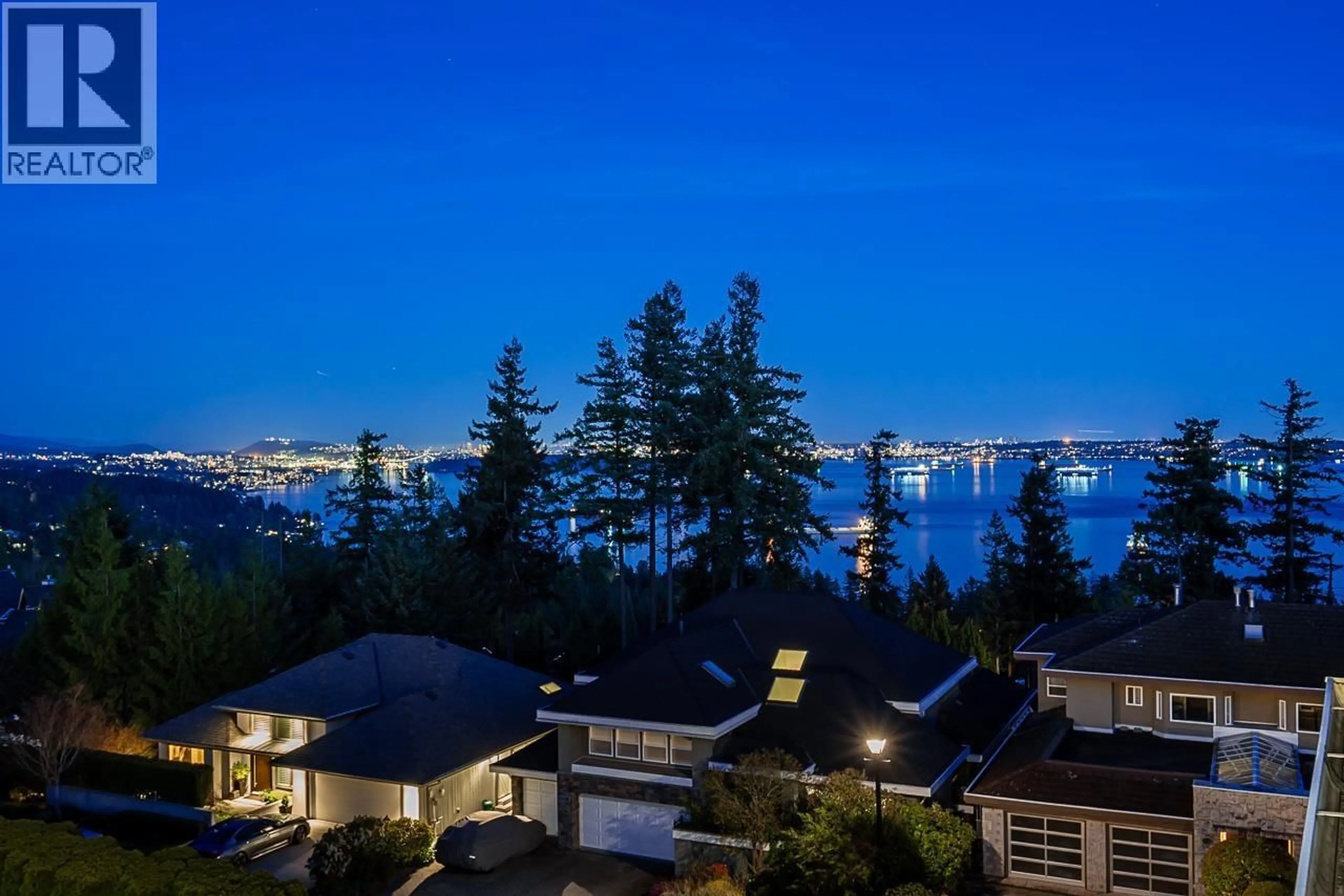 Patio, water/lake/river/ocean view for 5431 WEST VISTA COURT, West Vancouver British Columbia V7W3G8