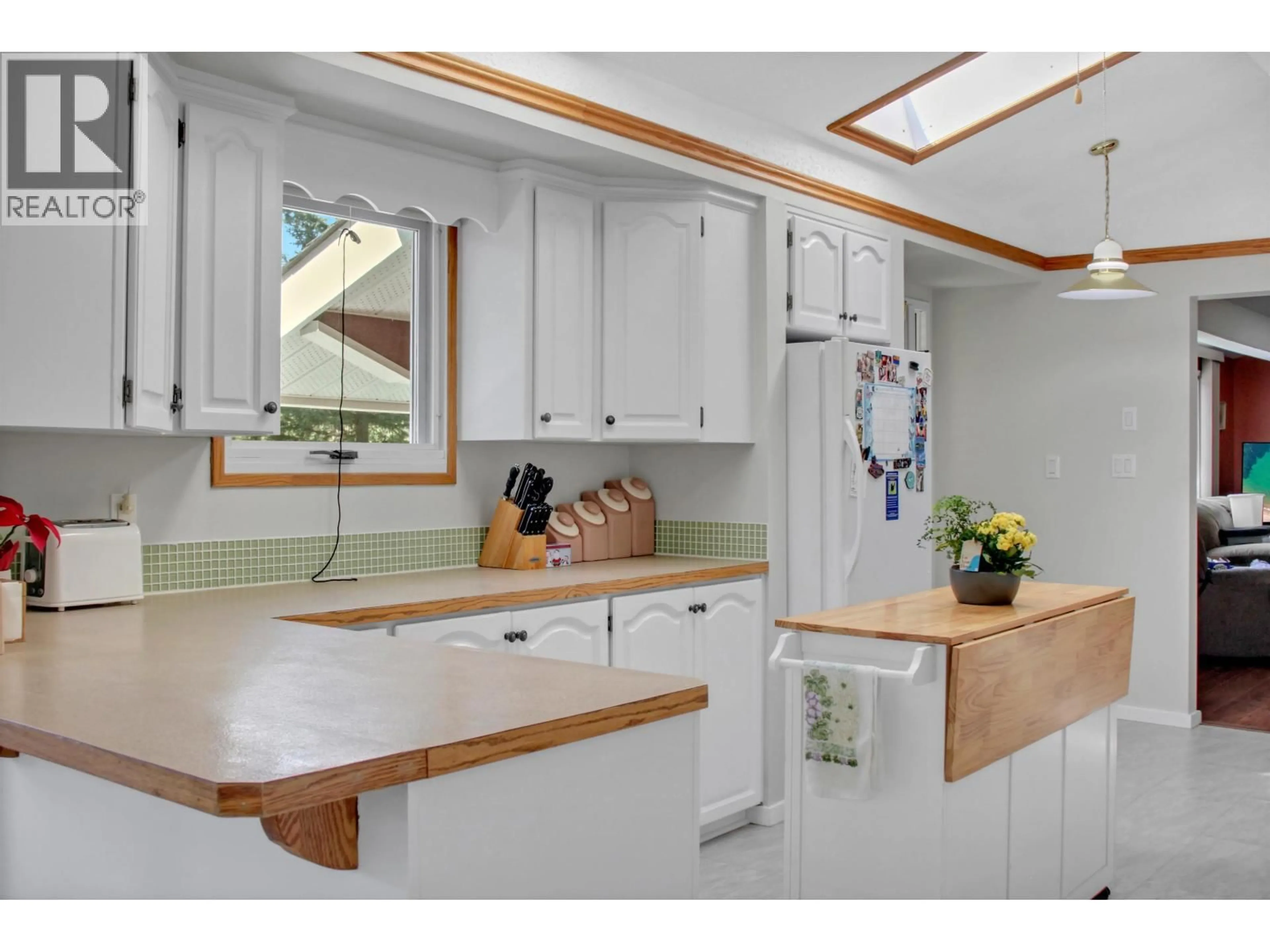 Standard kitchen, unknown for 5035 HANSEN COURT, 108 Mile Ranch British Columbia V0K2Z0