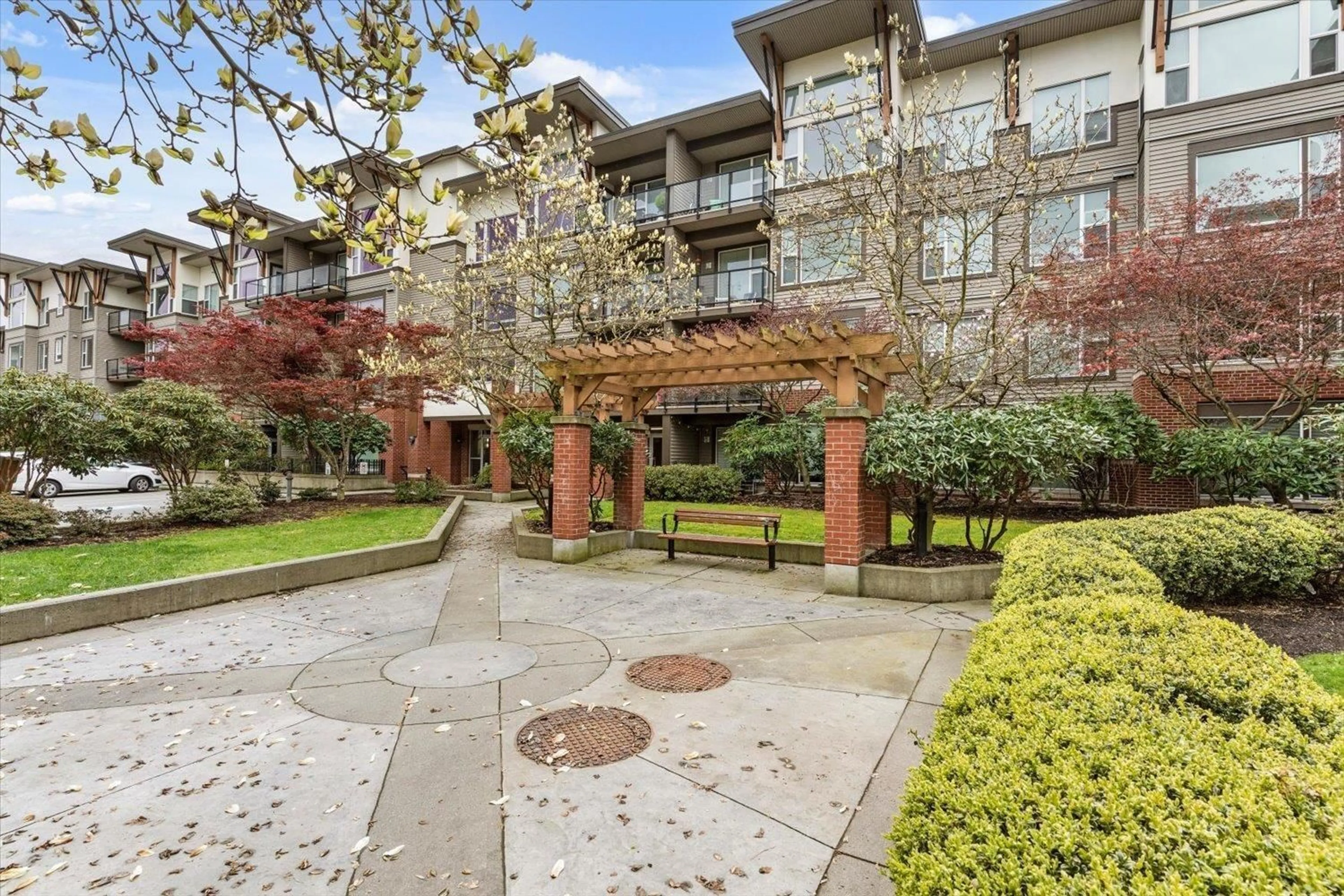 Patio, unknown for 412 - 33539 HOLLAND AVENUE, Abbotsford British Columbia V2S0C6