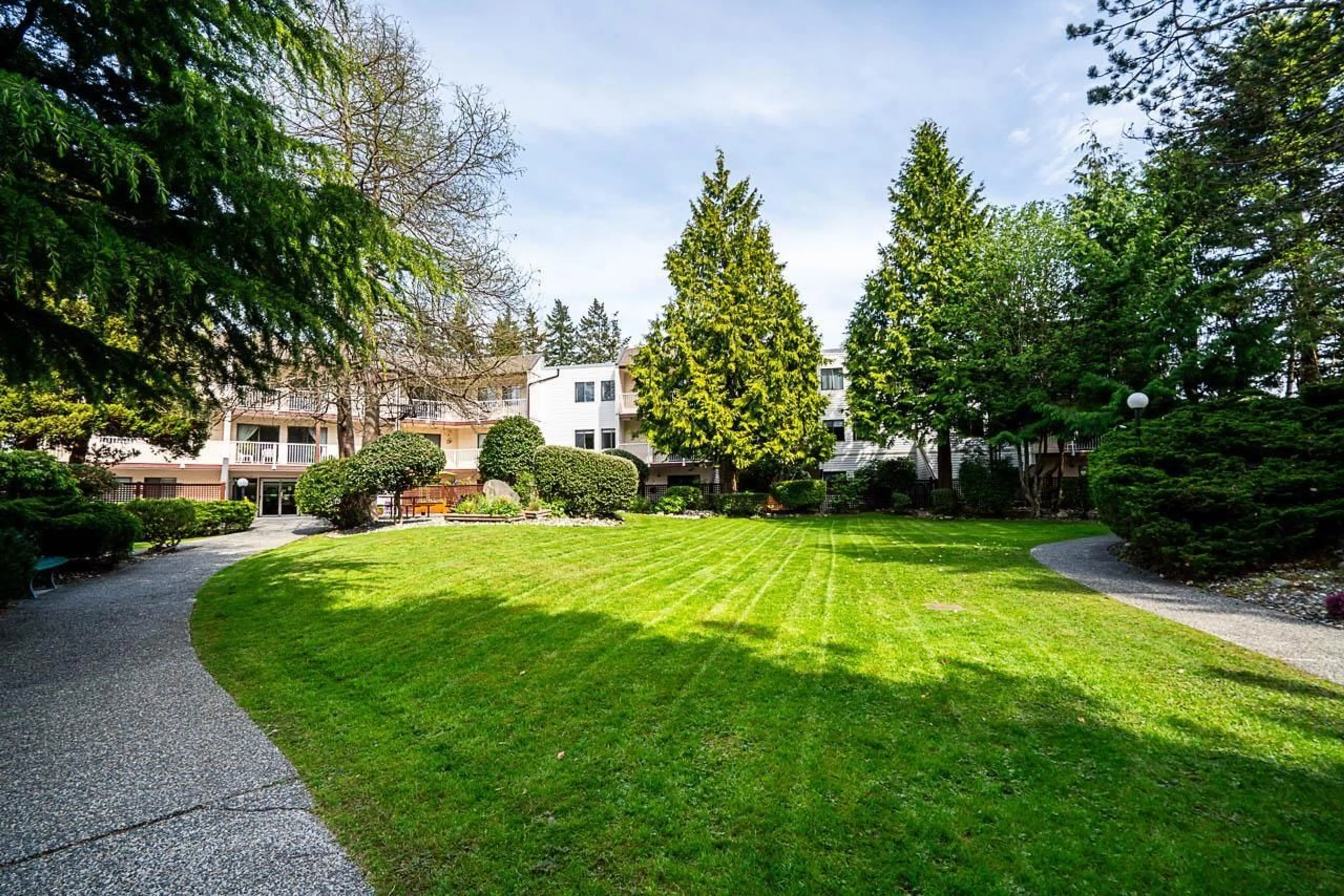 A pic from outside/outdoor area/front of a property/back of a property/a pic from drone, unknown for 204 - 12890 17 AVENUE, Surrey British Columbia V4A1T5