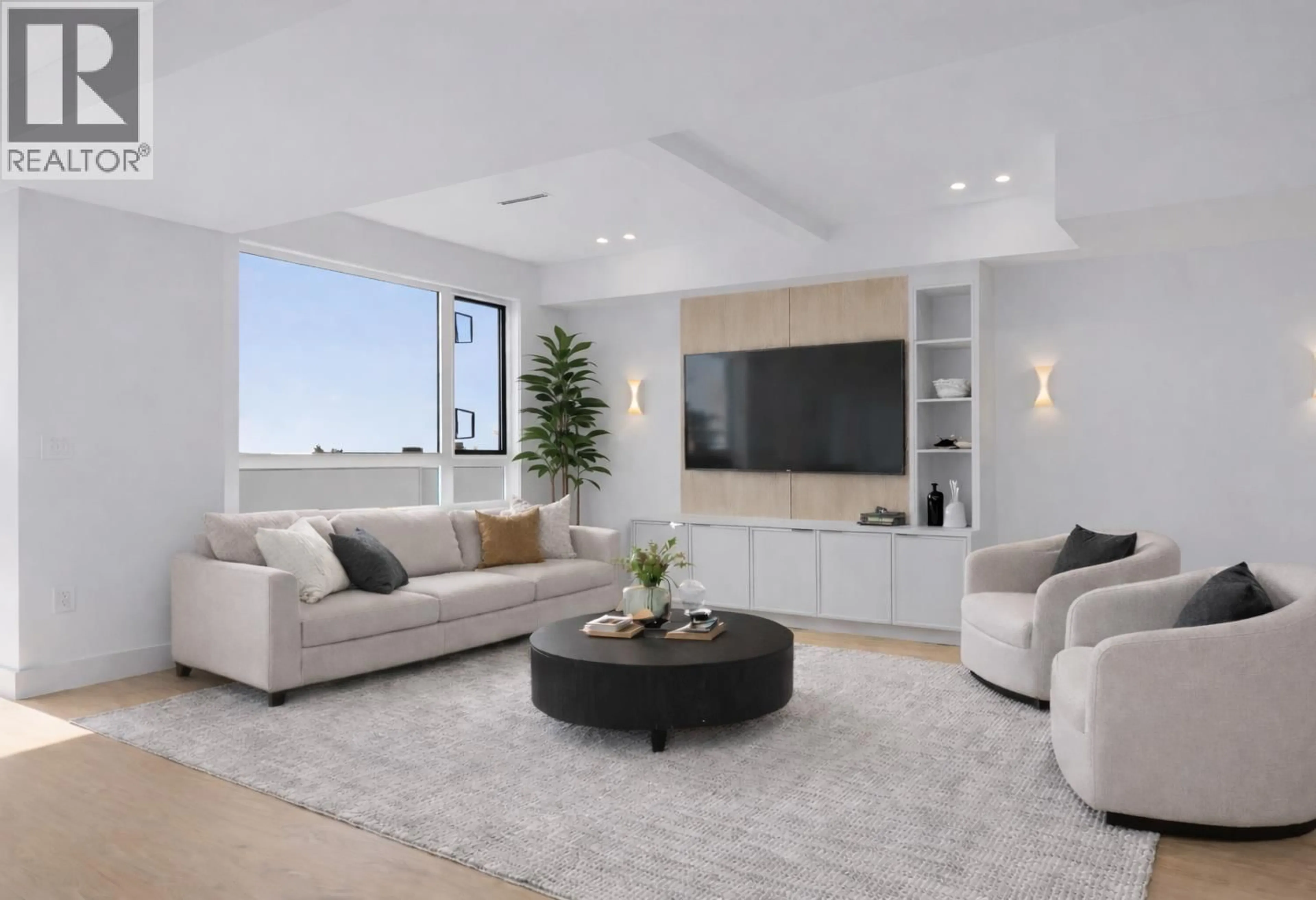 Living room with furniture, unknown for 104 - 1132 MADORE AVENUE, Coquitlam British Columbia V3K3B9